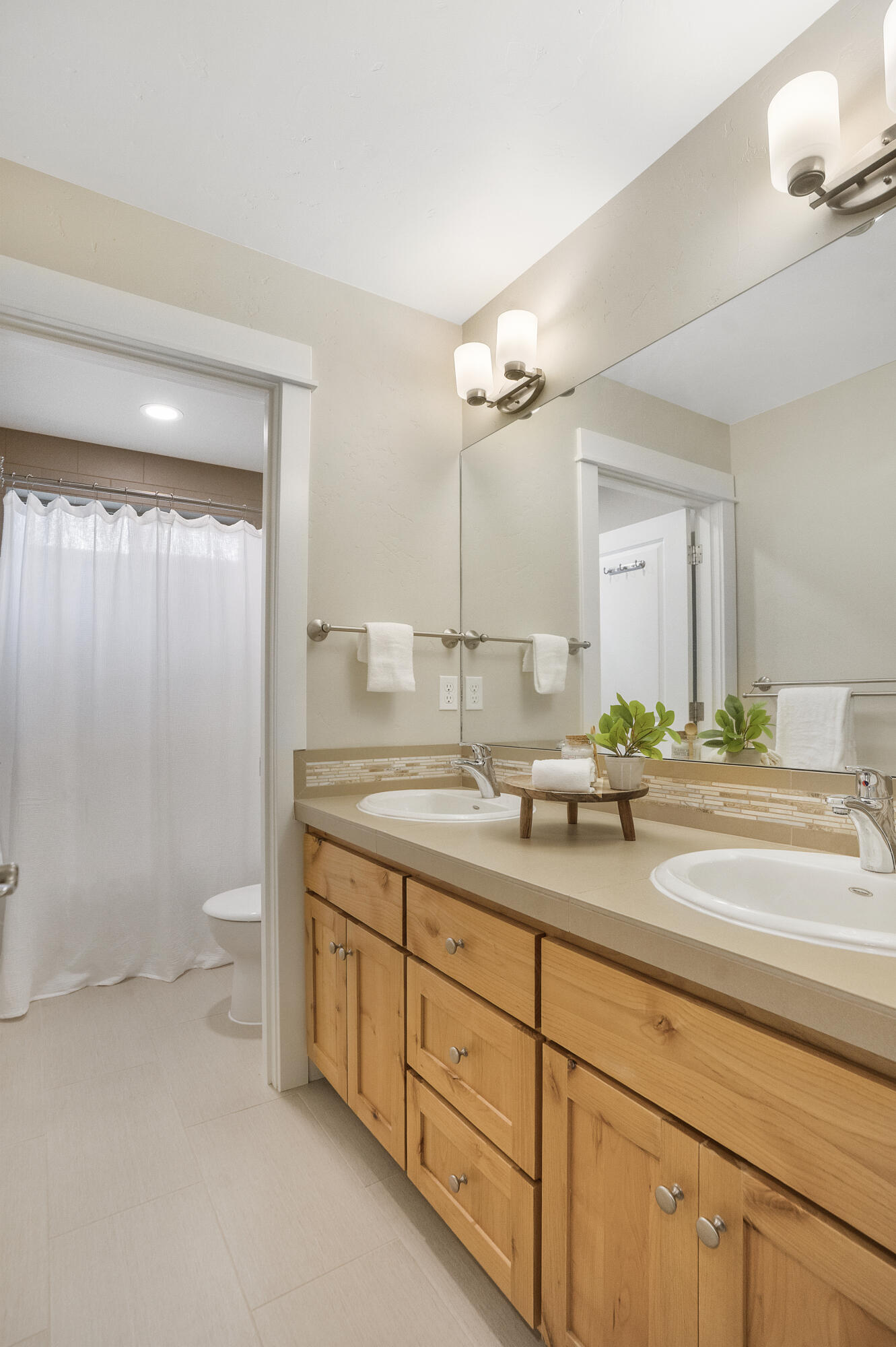 2598 NW Awbrey Point Circle