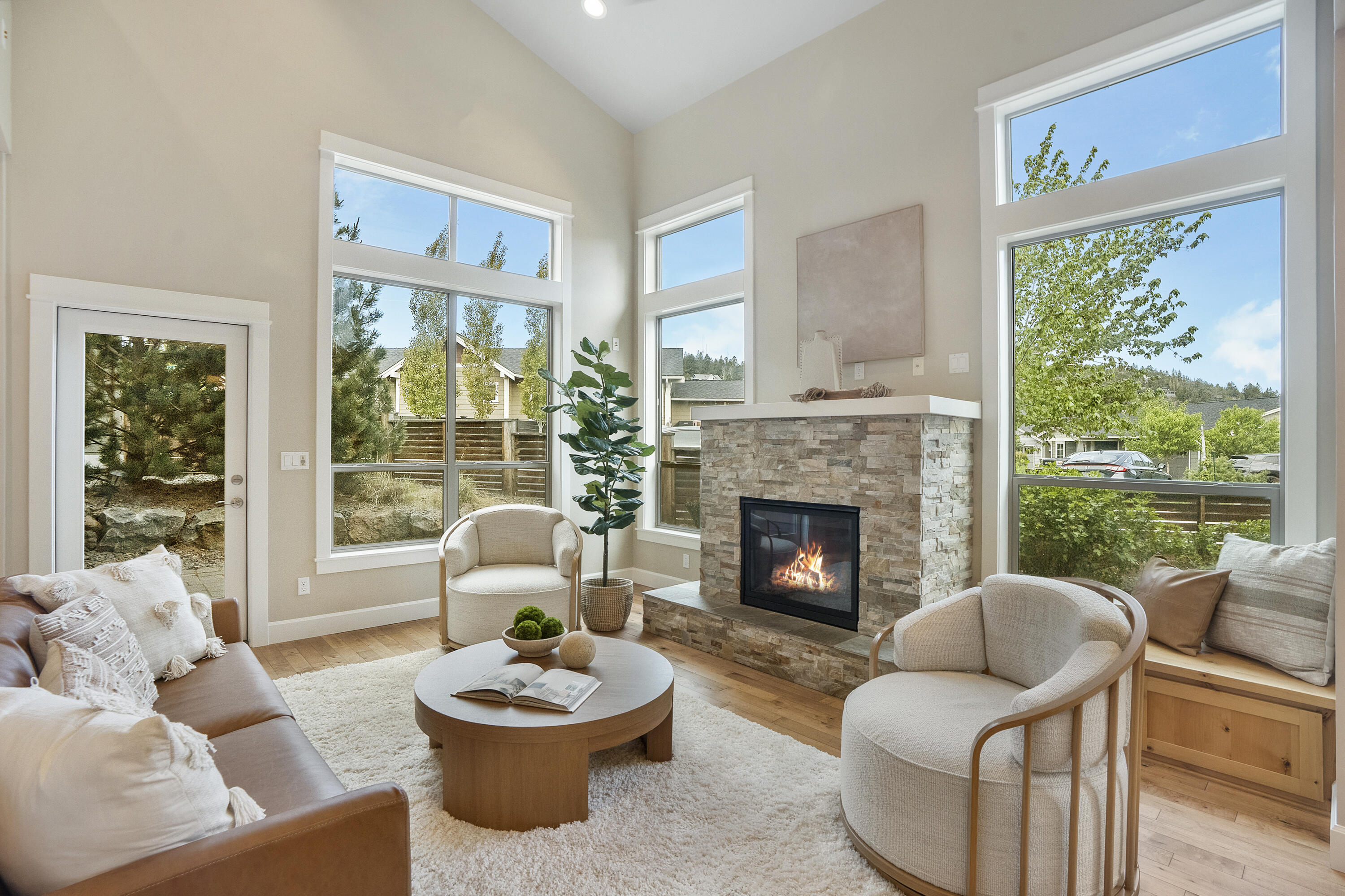 2598 NW Awbrey Point Circle