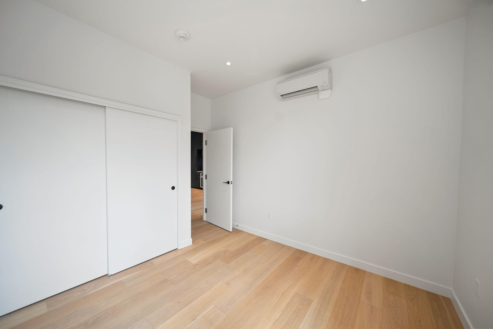 2745 NW Ordway Avenue, 207