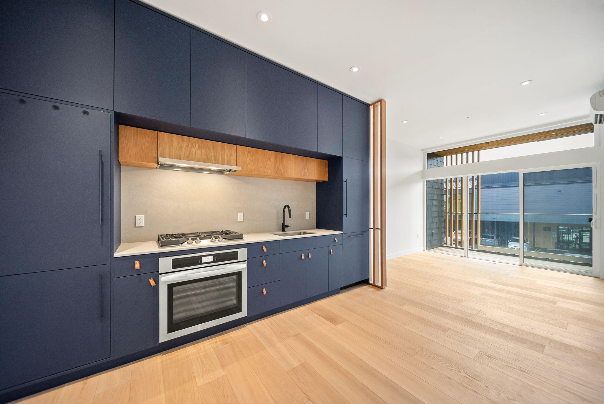 2745 NW Ordway Avenue, 207