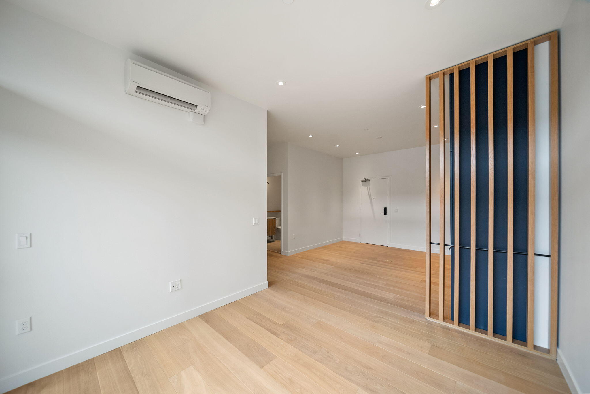 2745 NW Ordway Avenue, 207