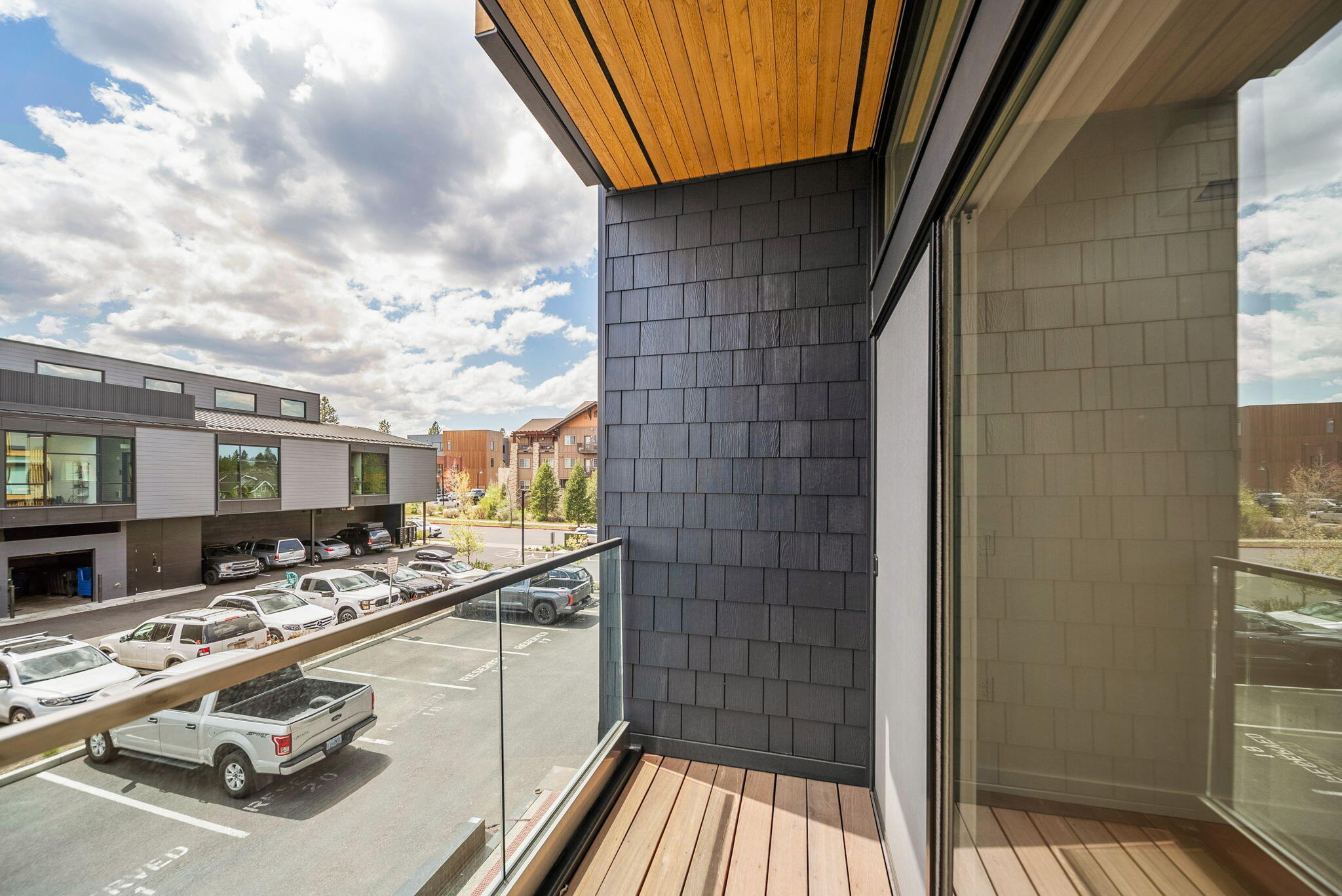 2745 NW Ordway Avenue, 207