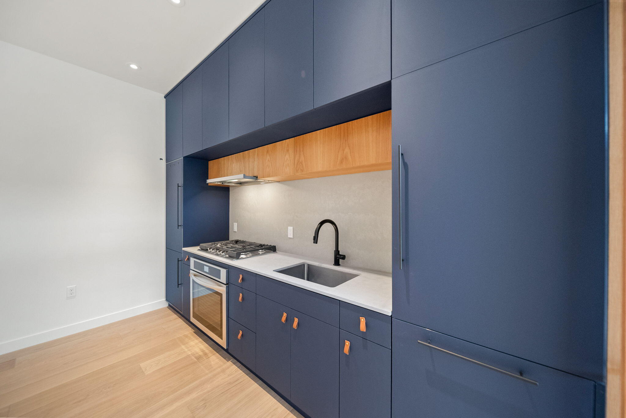 2745 NW Ordway Avenue, 207