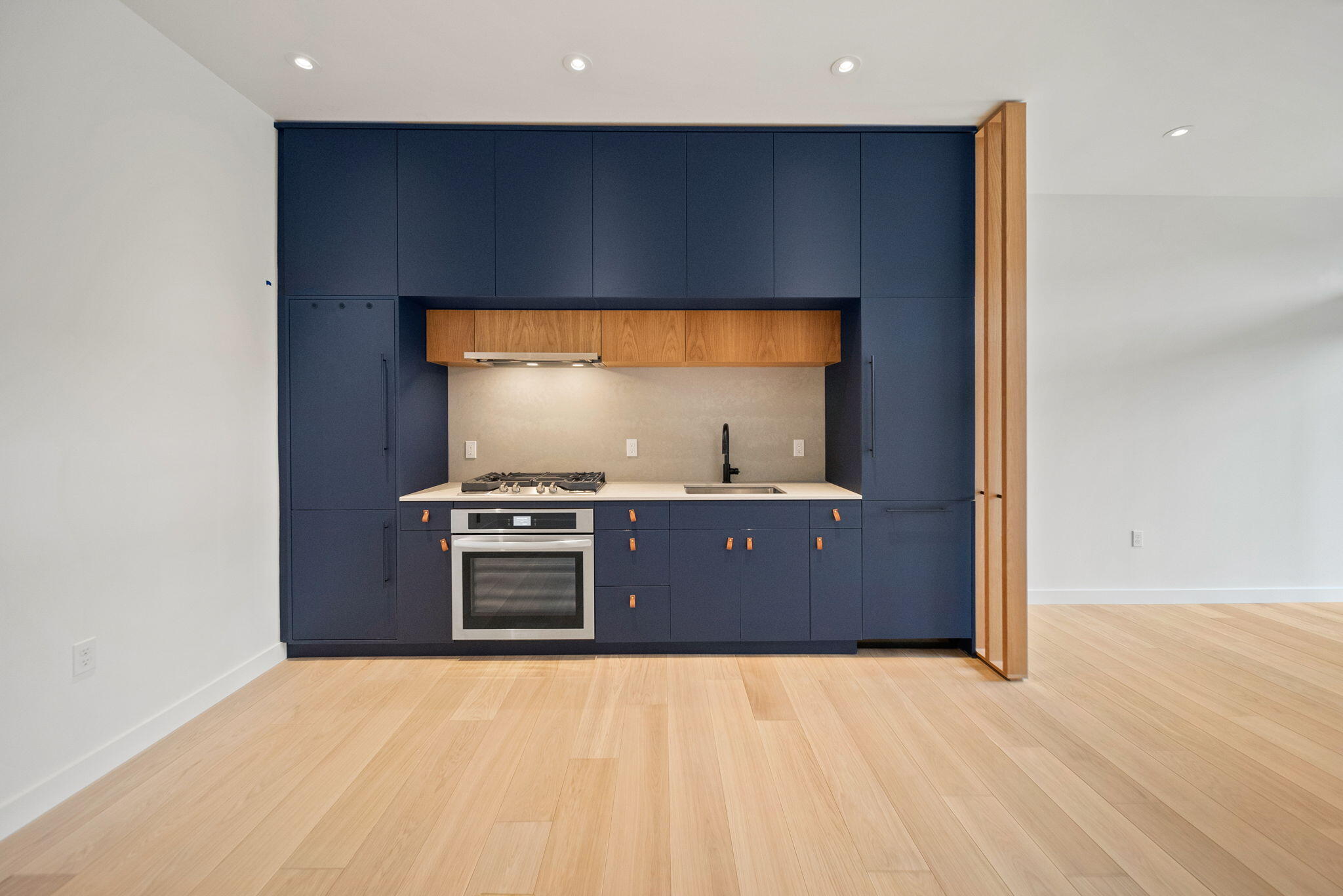 2745 NW Ordway Avenue, 207