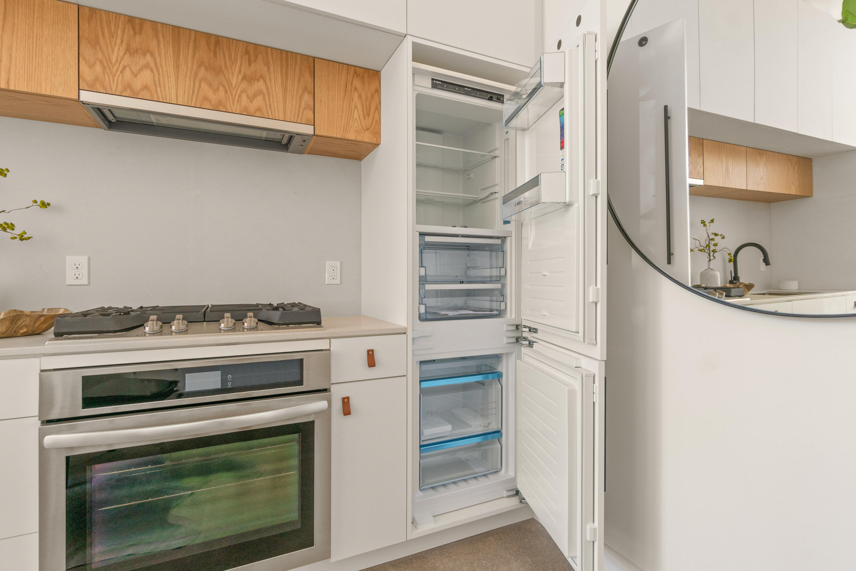 2745 NW Ordway Avenue, 304