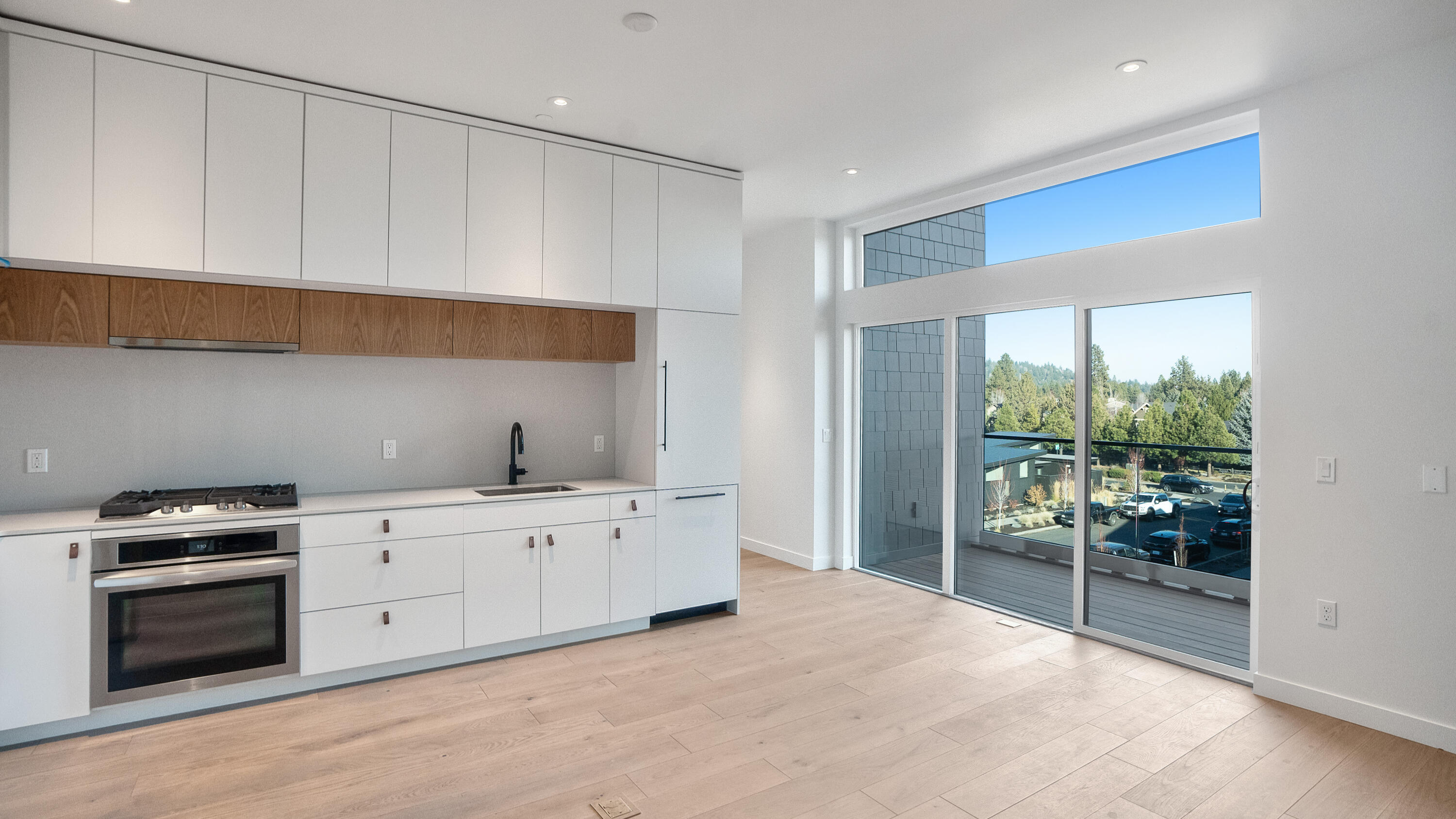 2745 NW Ordway Avenue, 304