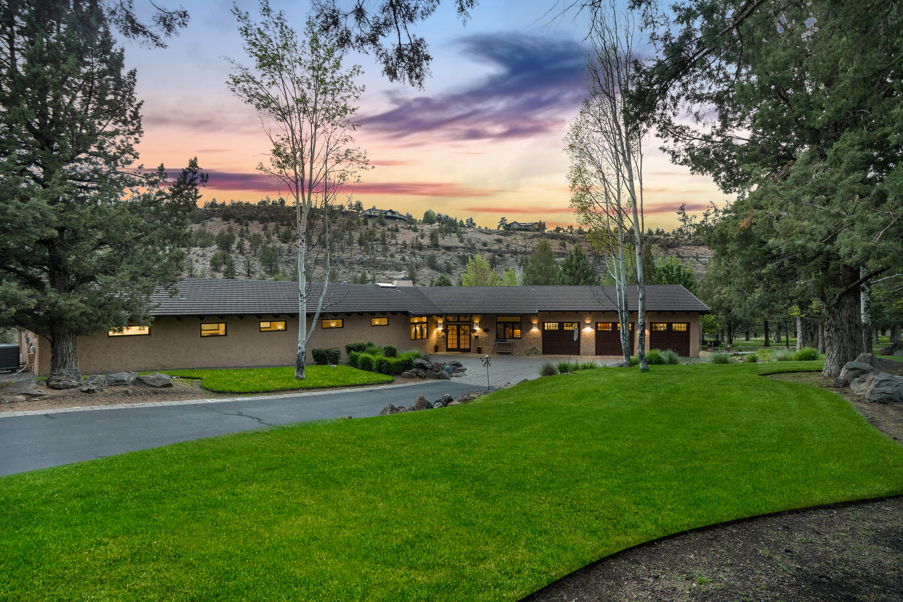 8050 NW Grubstake Way