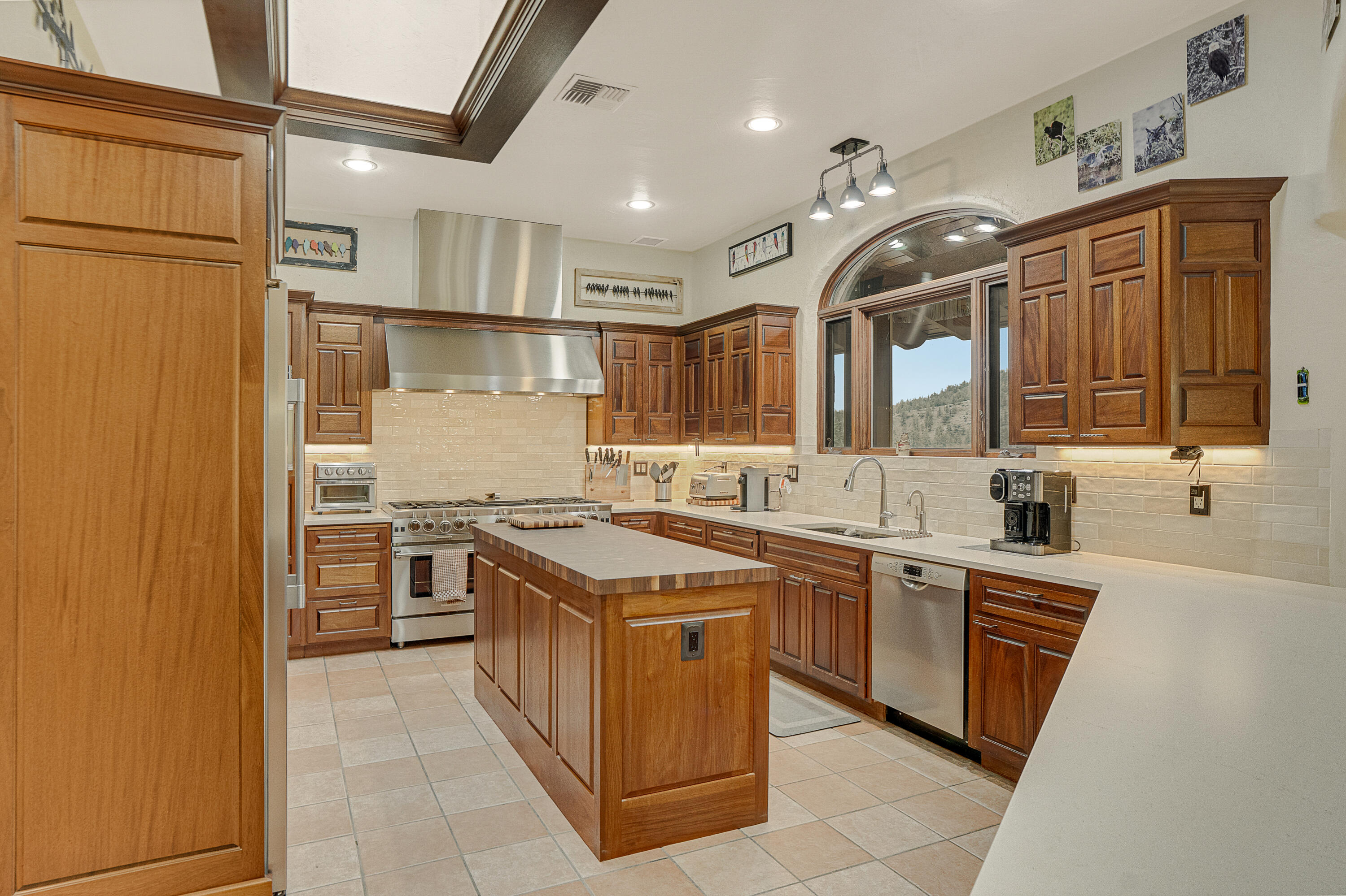 8050 NW Grubstake Way