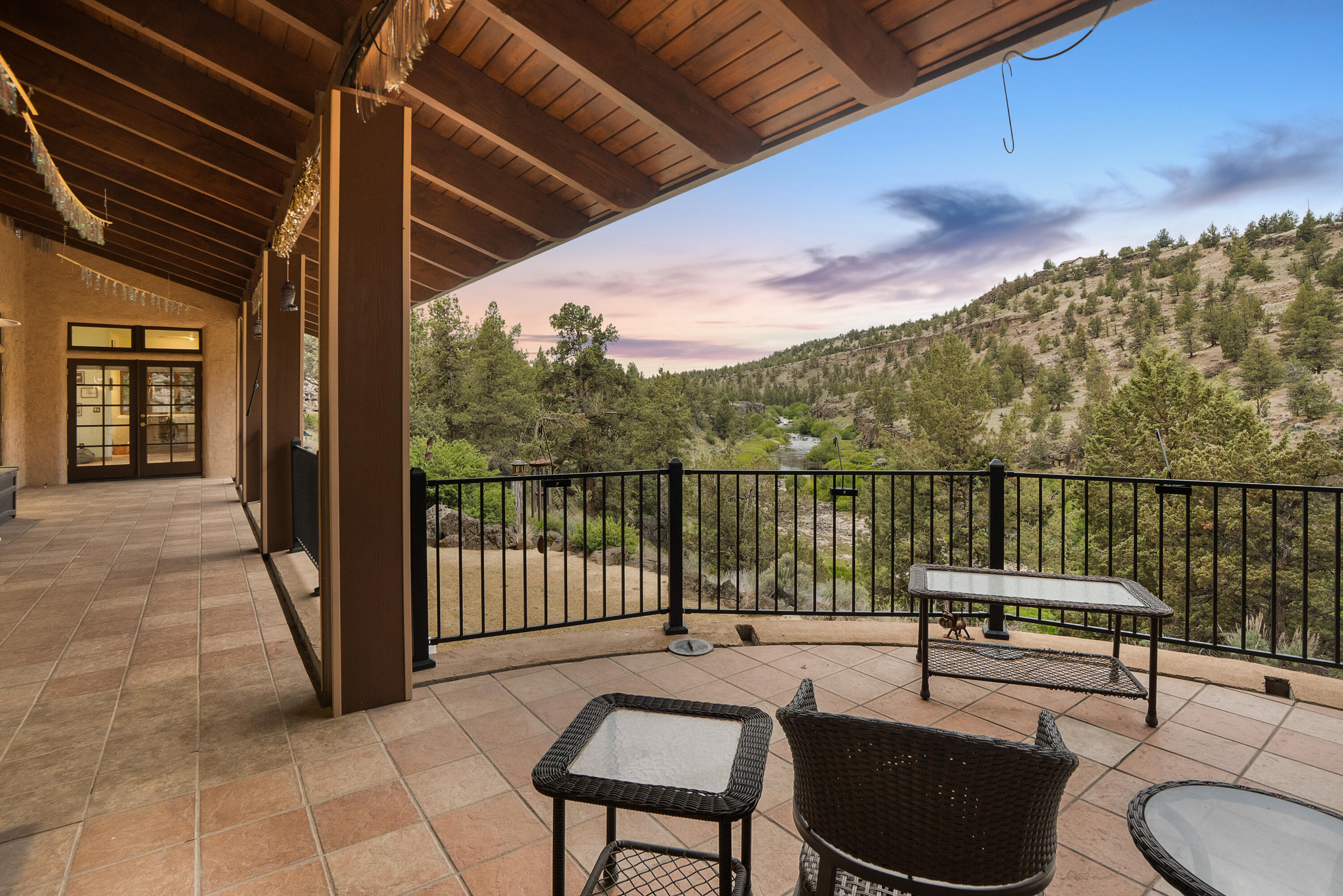 8050 NW Grubstake Way