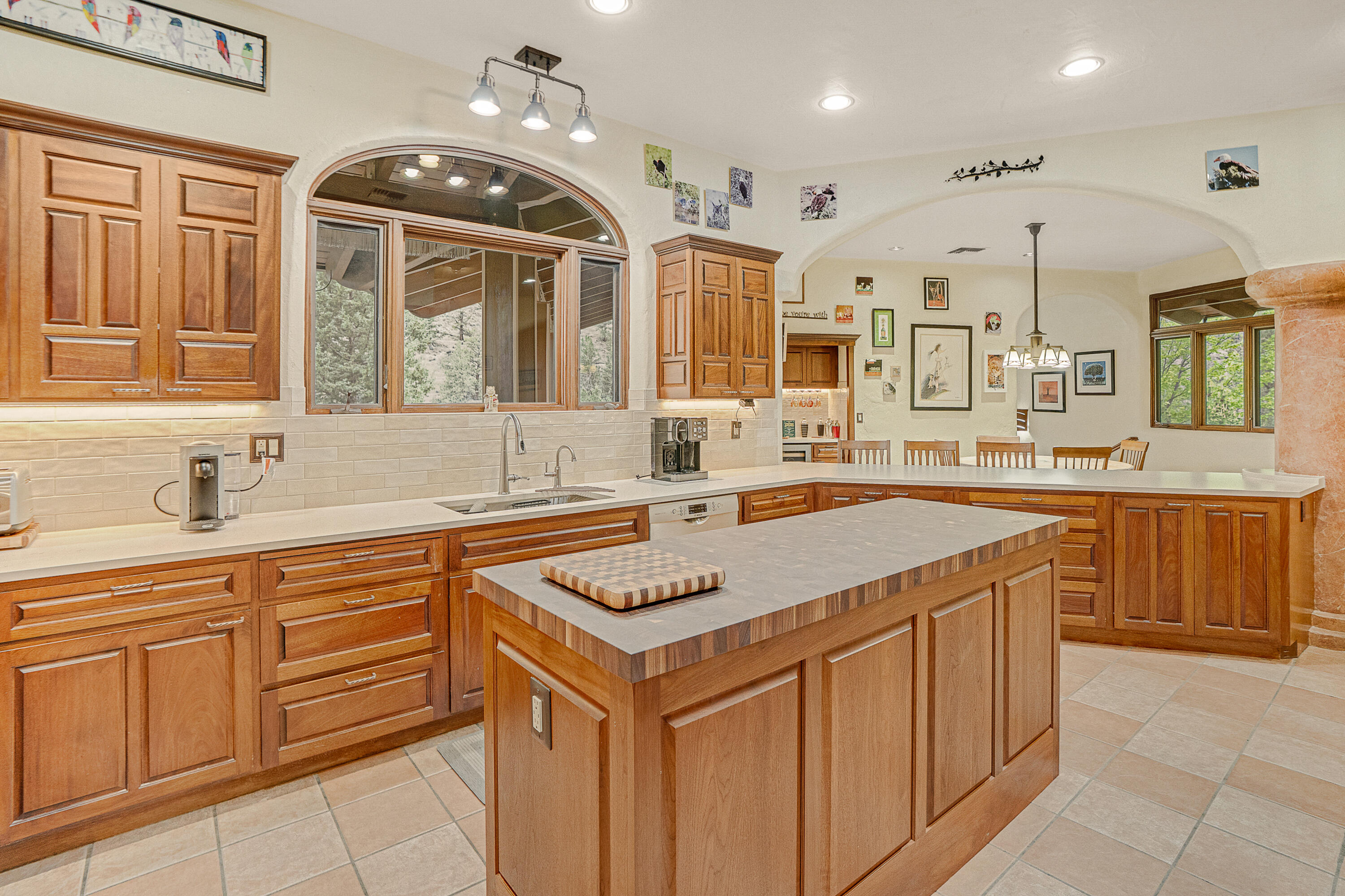 8050 NW Grubstake Way