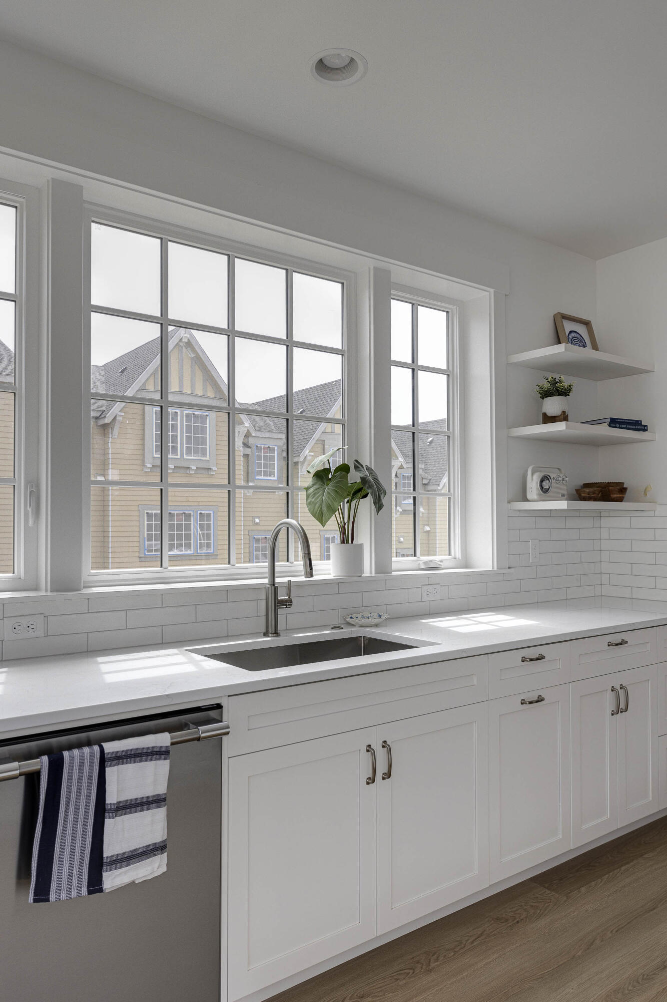 419 NE Moonwake Lane, 17