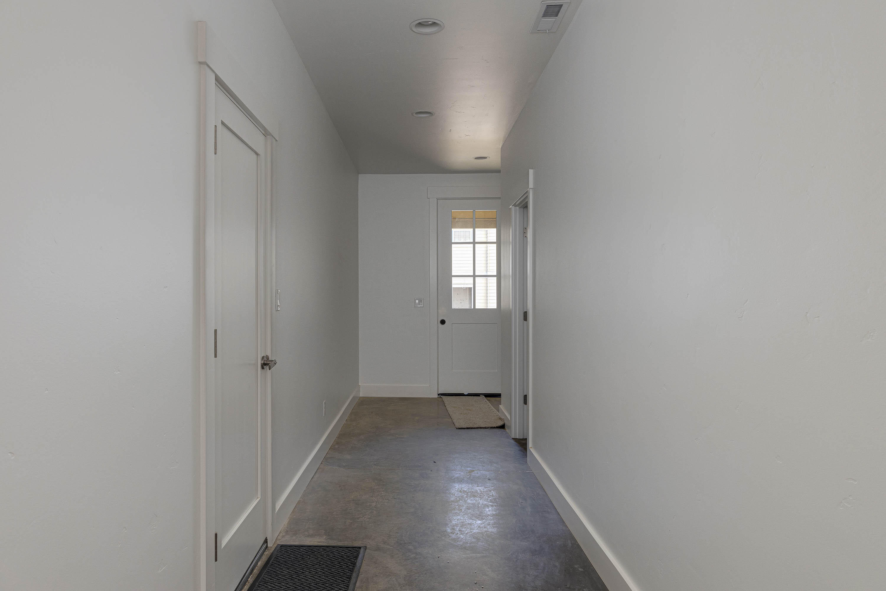 419 NE Moonwake Lane, 17