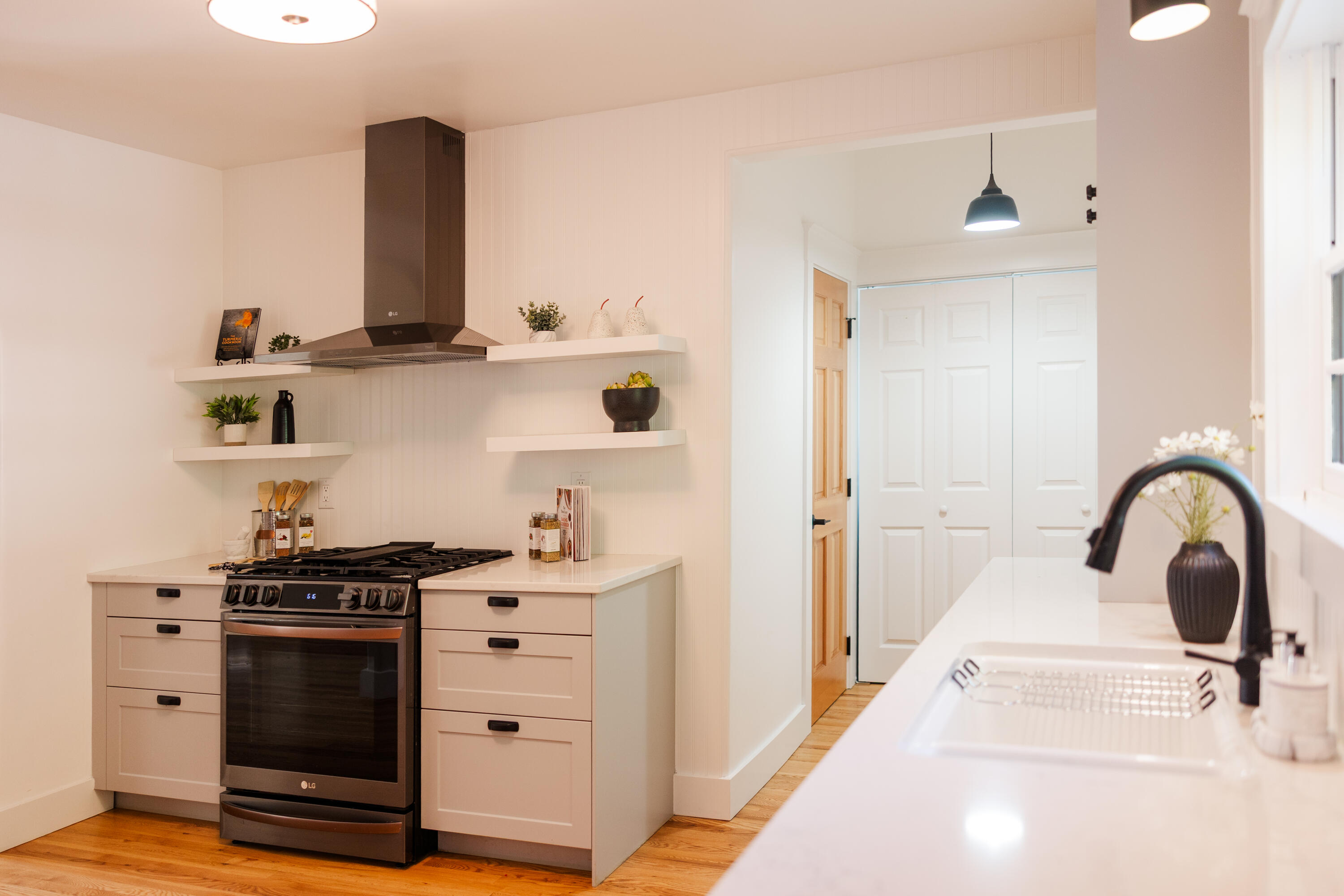 621 NW Delaware Avenue