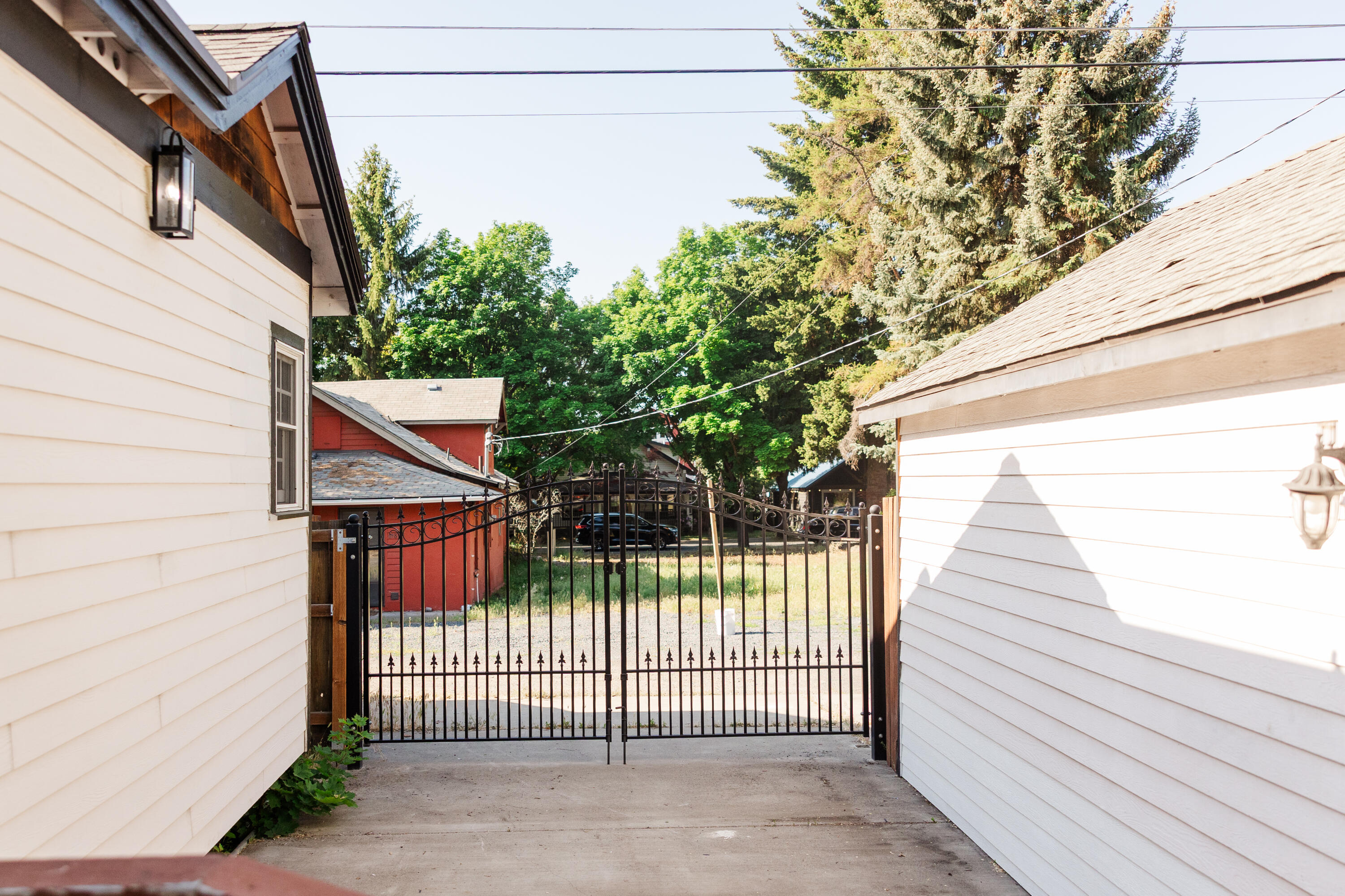 621 NW Delaware Avenue