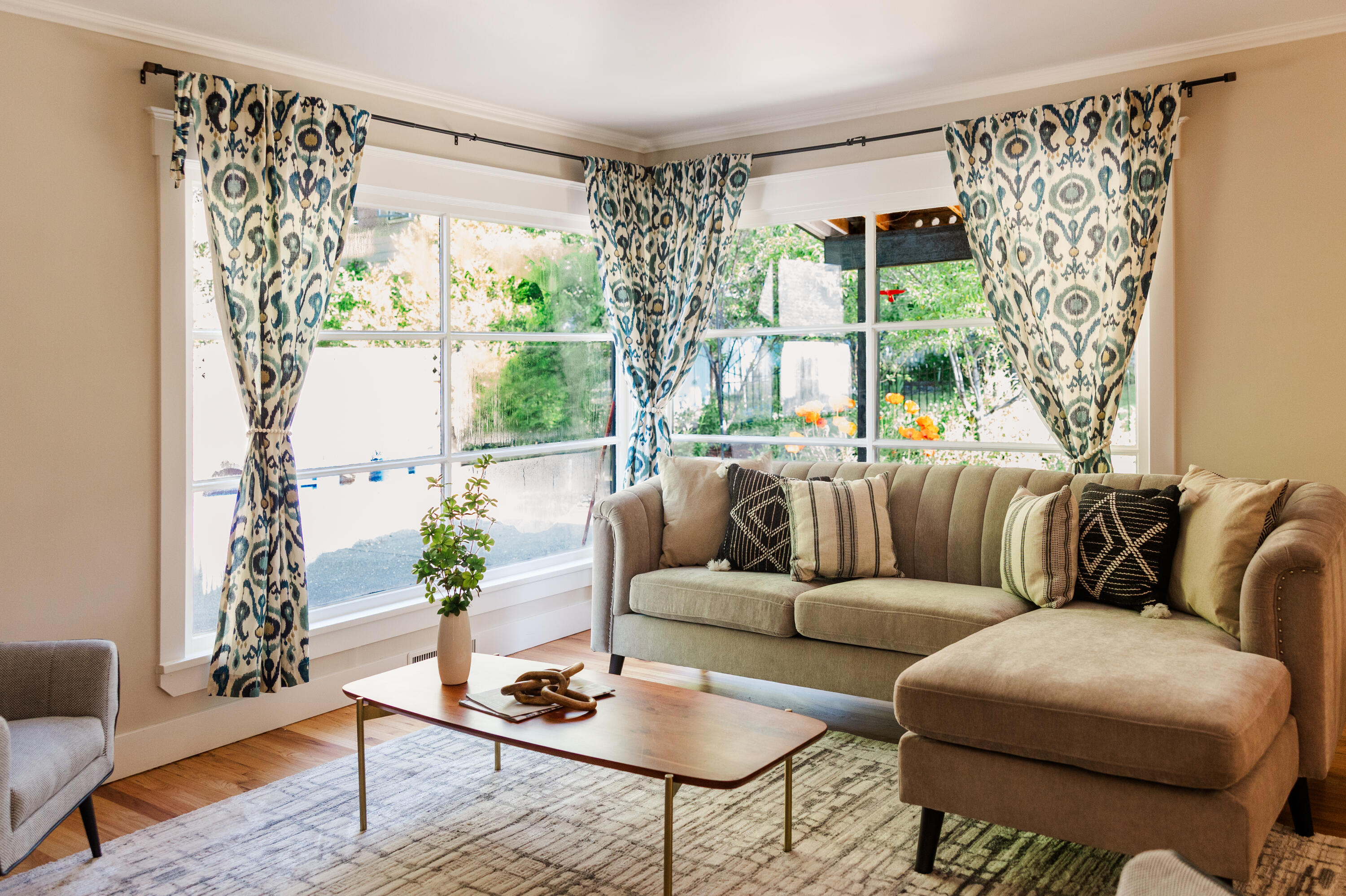 621 NW Delaware Avenue