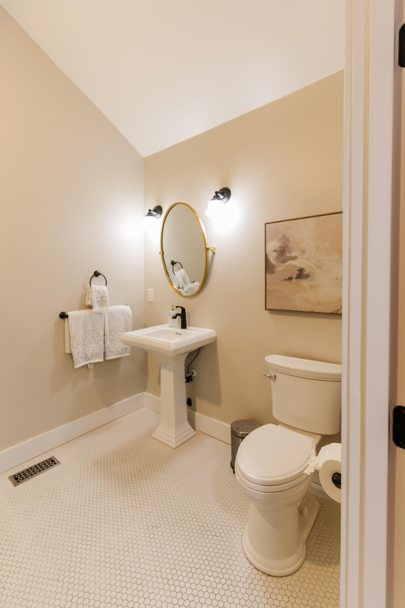 621 NW Delaware Avenue