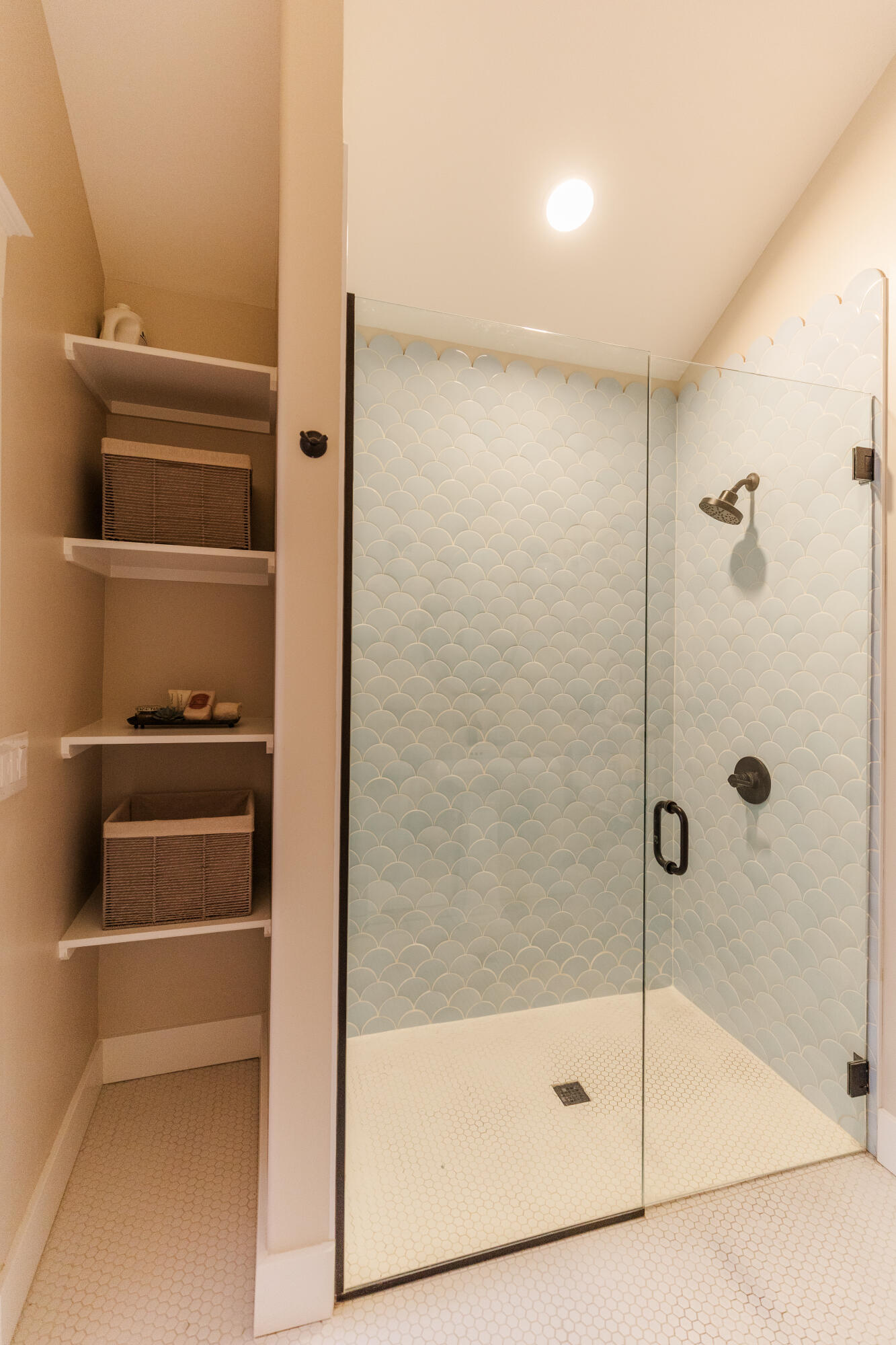 621 NW Delaware Avenue