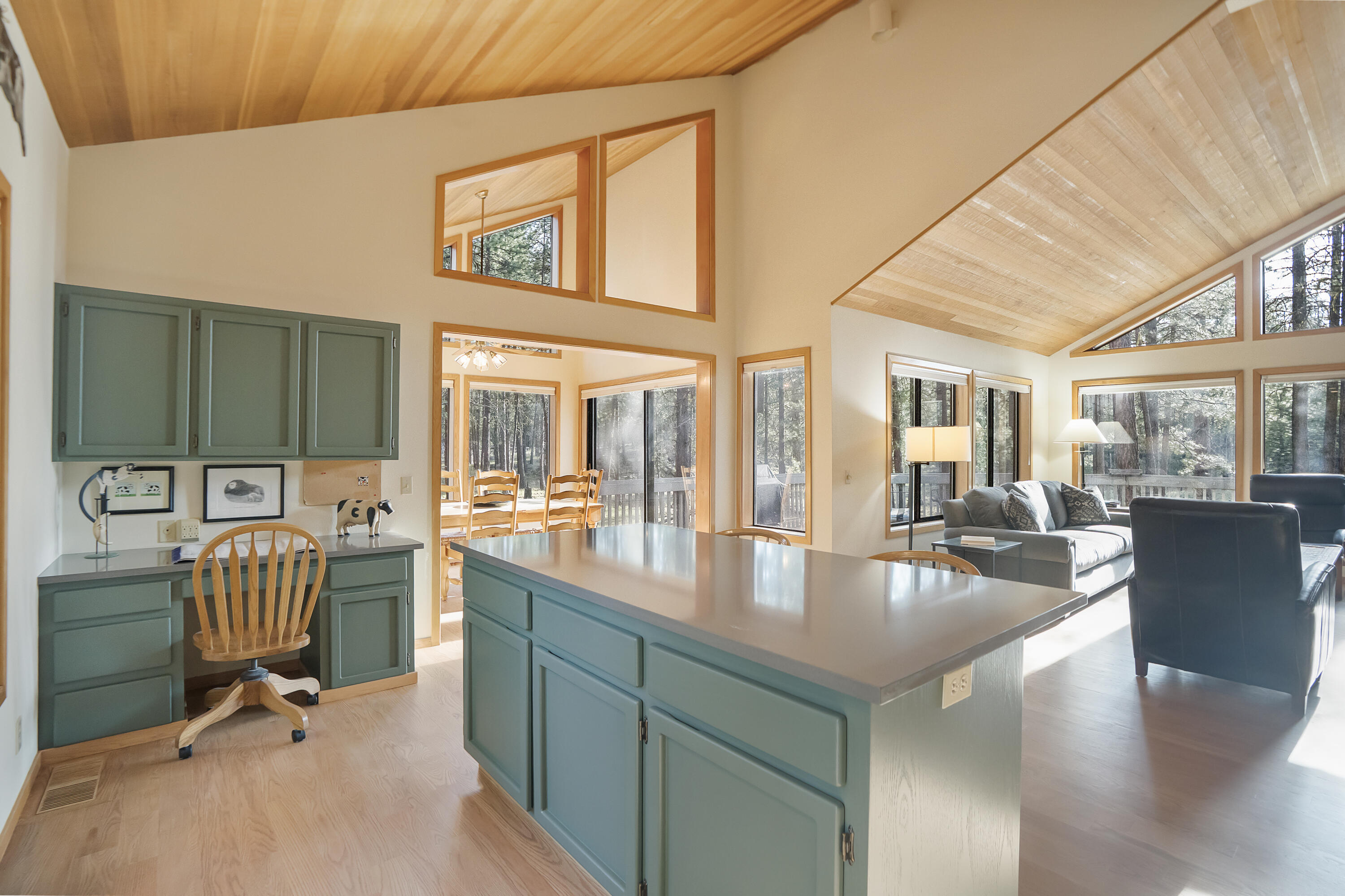 70457 Ponderosa Lane