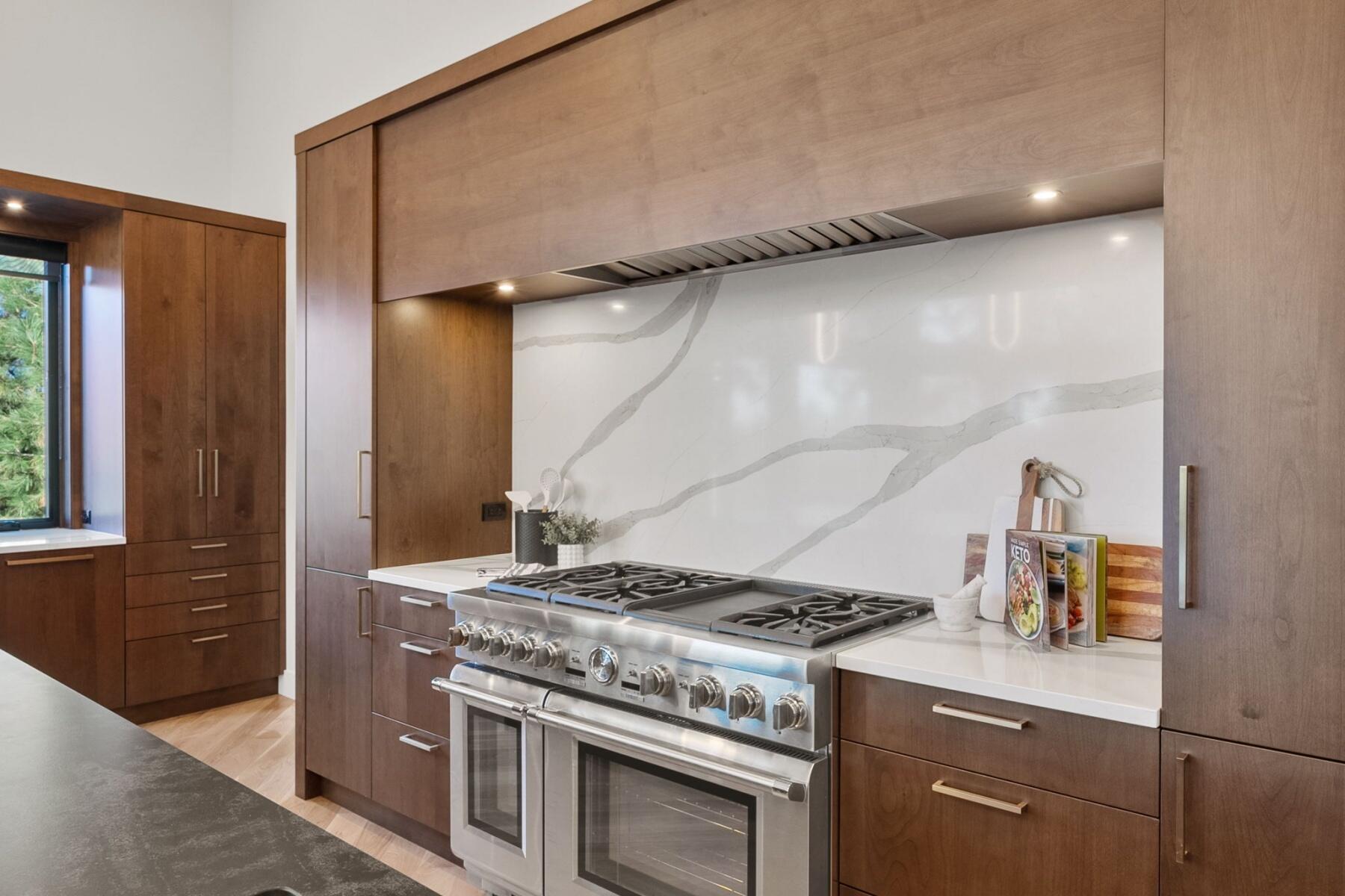 2803 NW Starview Drive