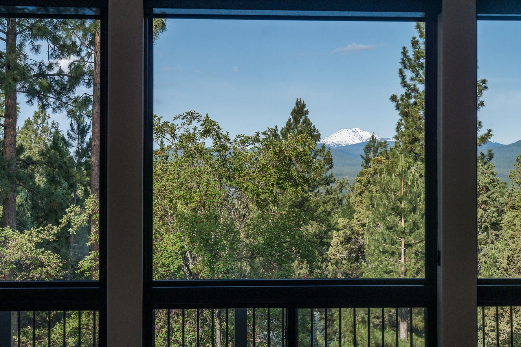 2803 NW Starview Drive