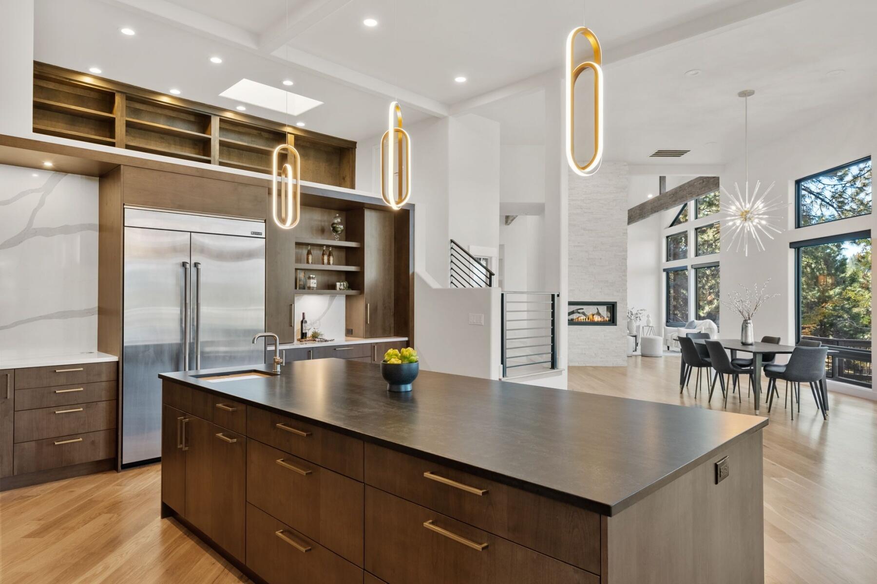 2803 NW Starview Drive