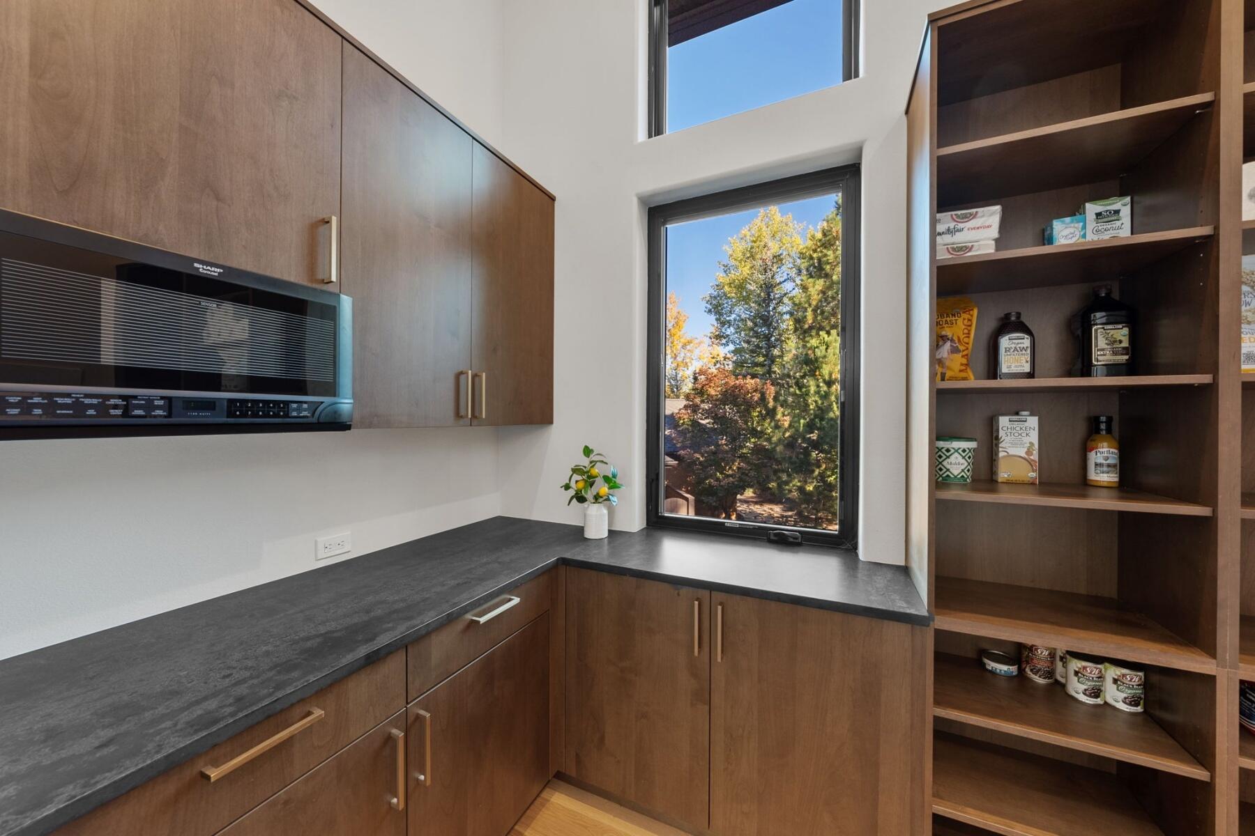 2803 NW Starview Drive