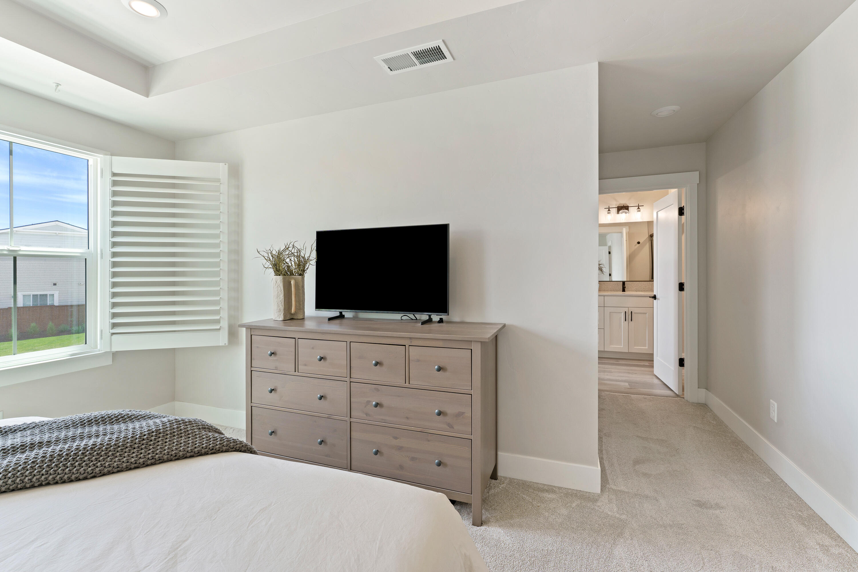 3771 NE Tellus Drive