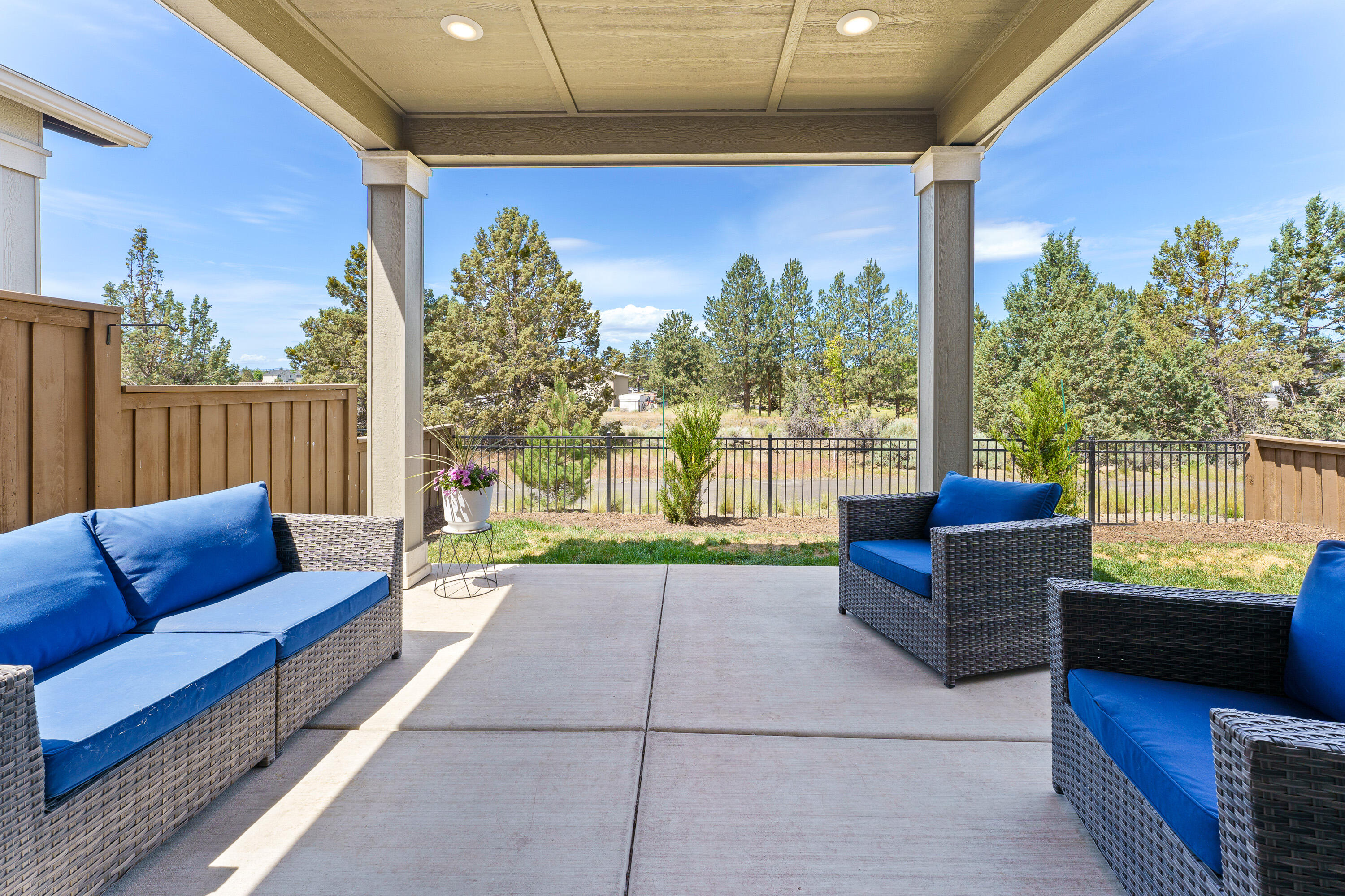 3771 NE Tellus Drive