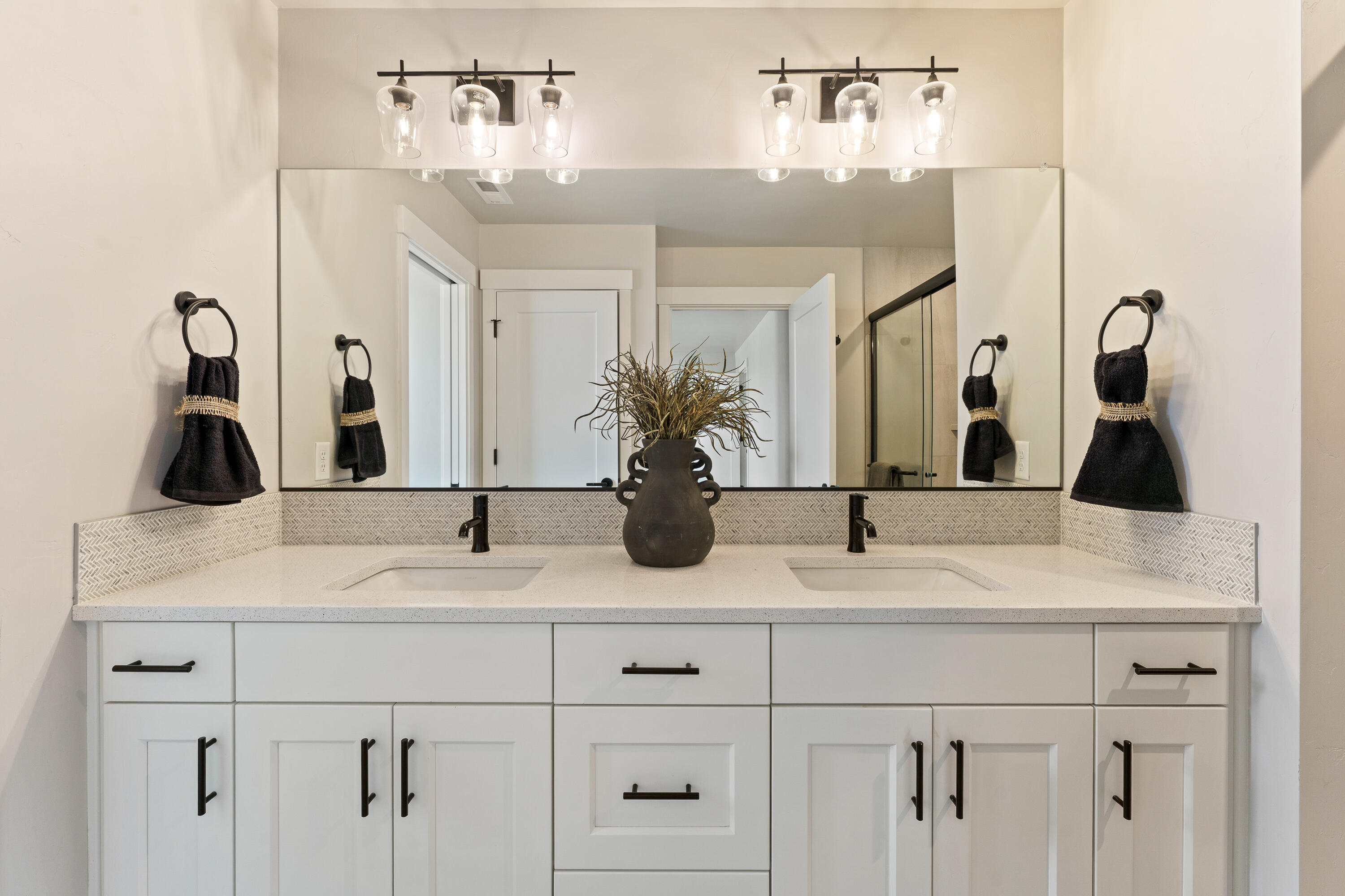 3771 NE Tellus Drive