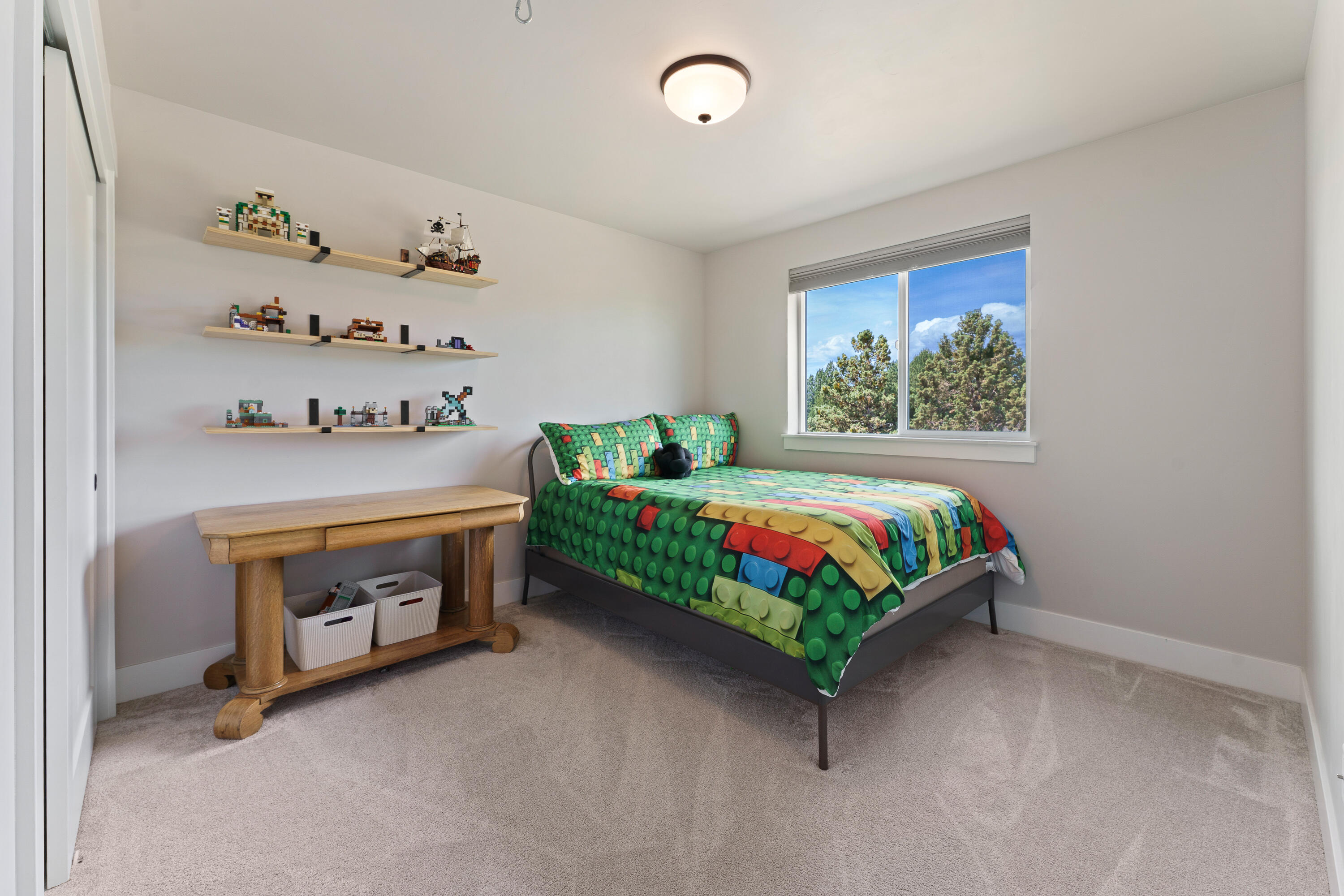 3771 NE Tellus Drive