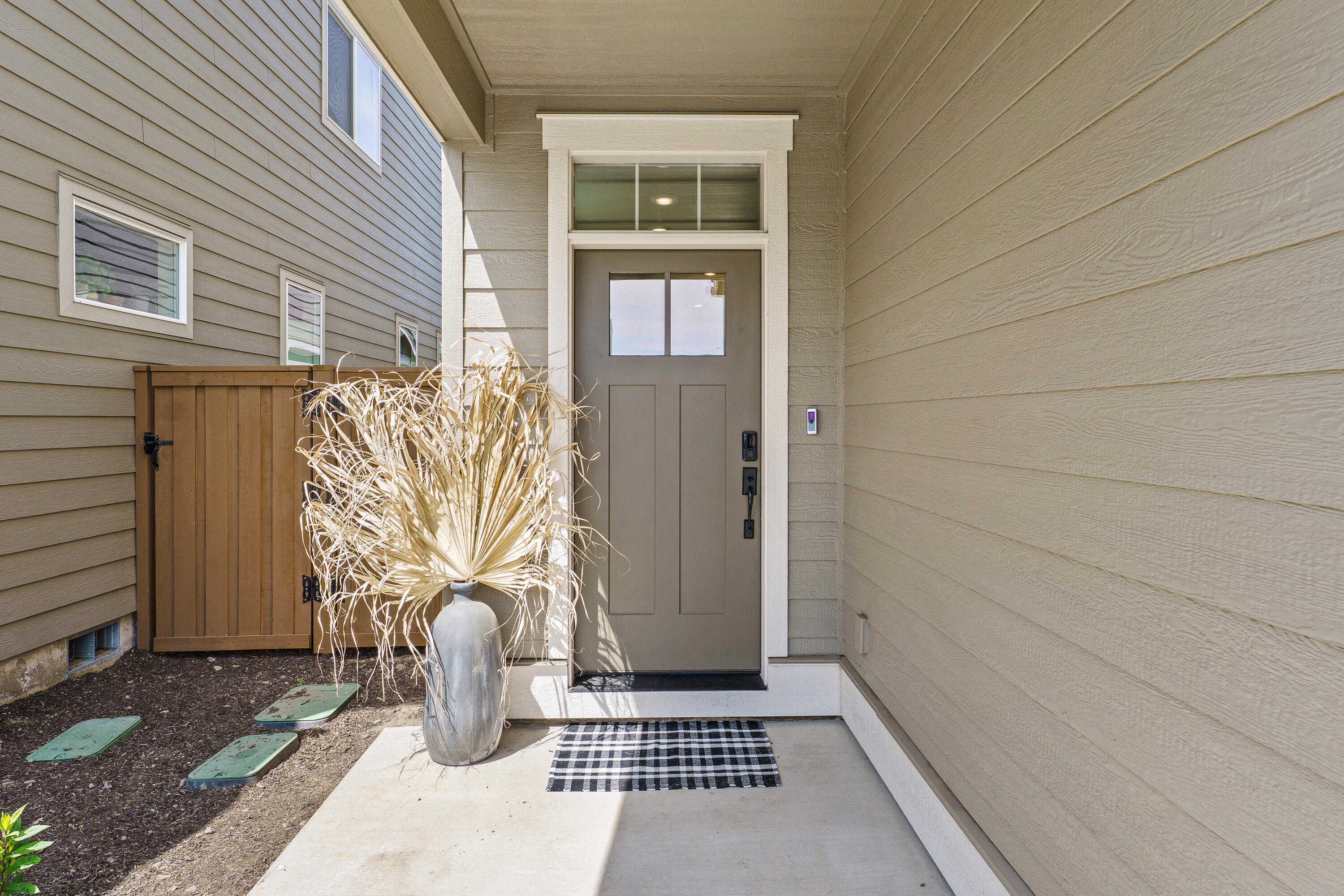 3771 NE Tellus Drive