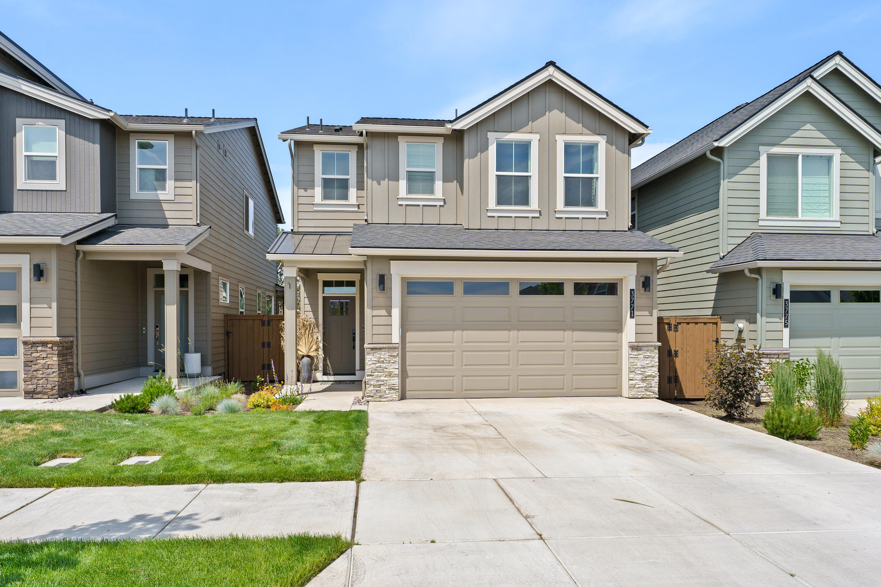 3771 NE Tellus Drive