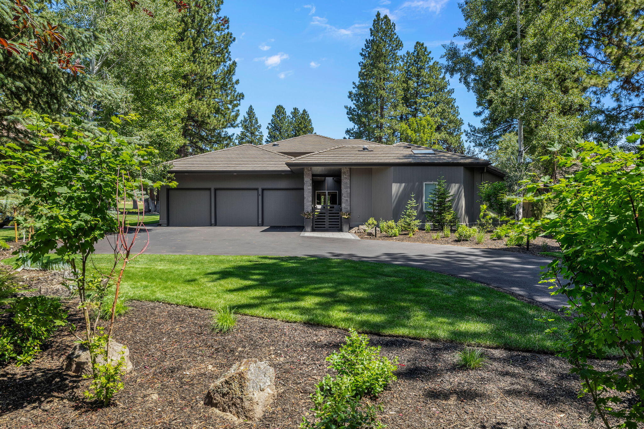 19558 Green Lakes Loop