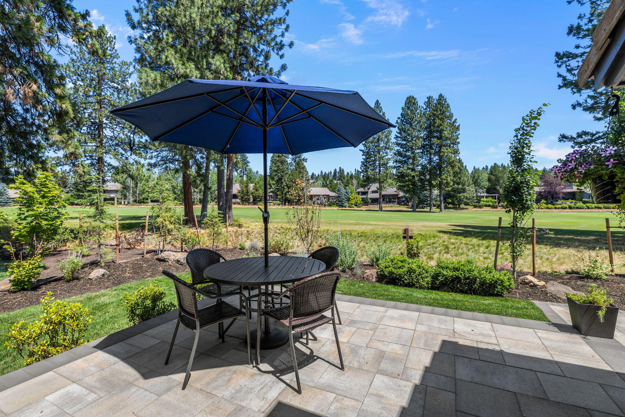 19558 Green Lakes Loop