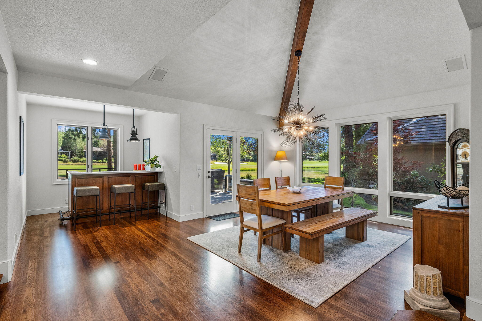 19558 Green Lakes Loop