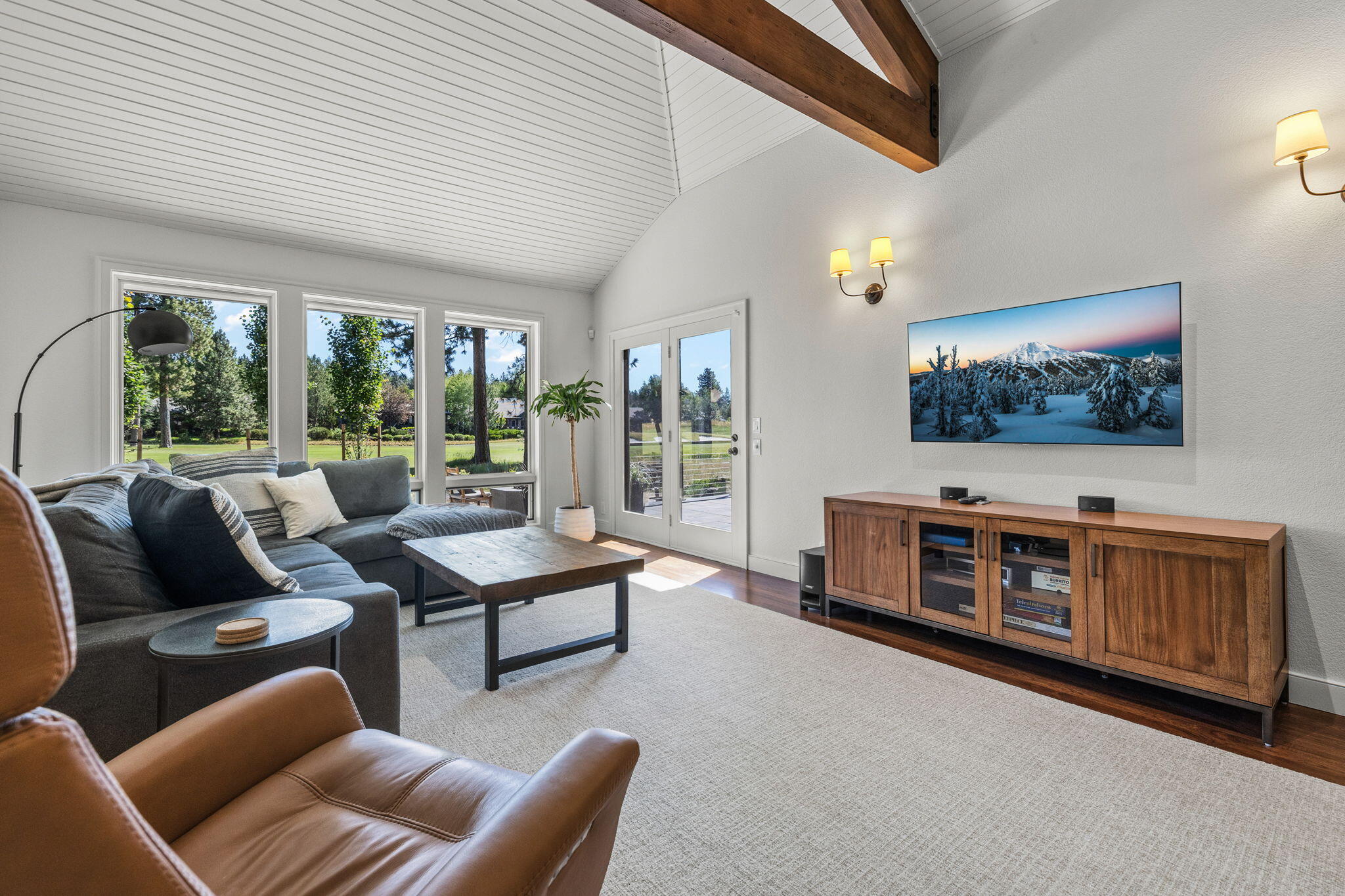 19558 Green Lakes Loop