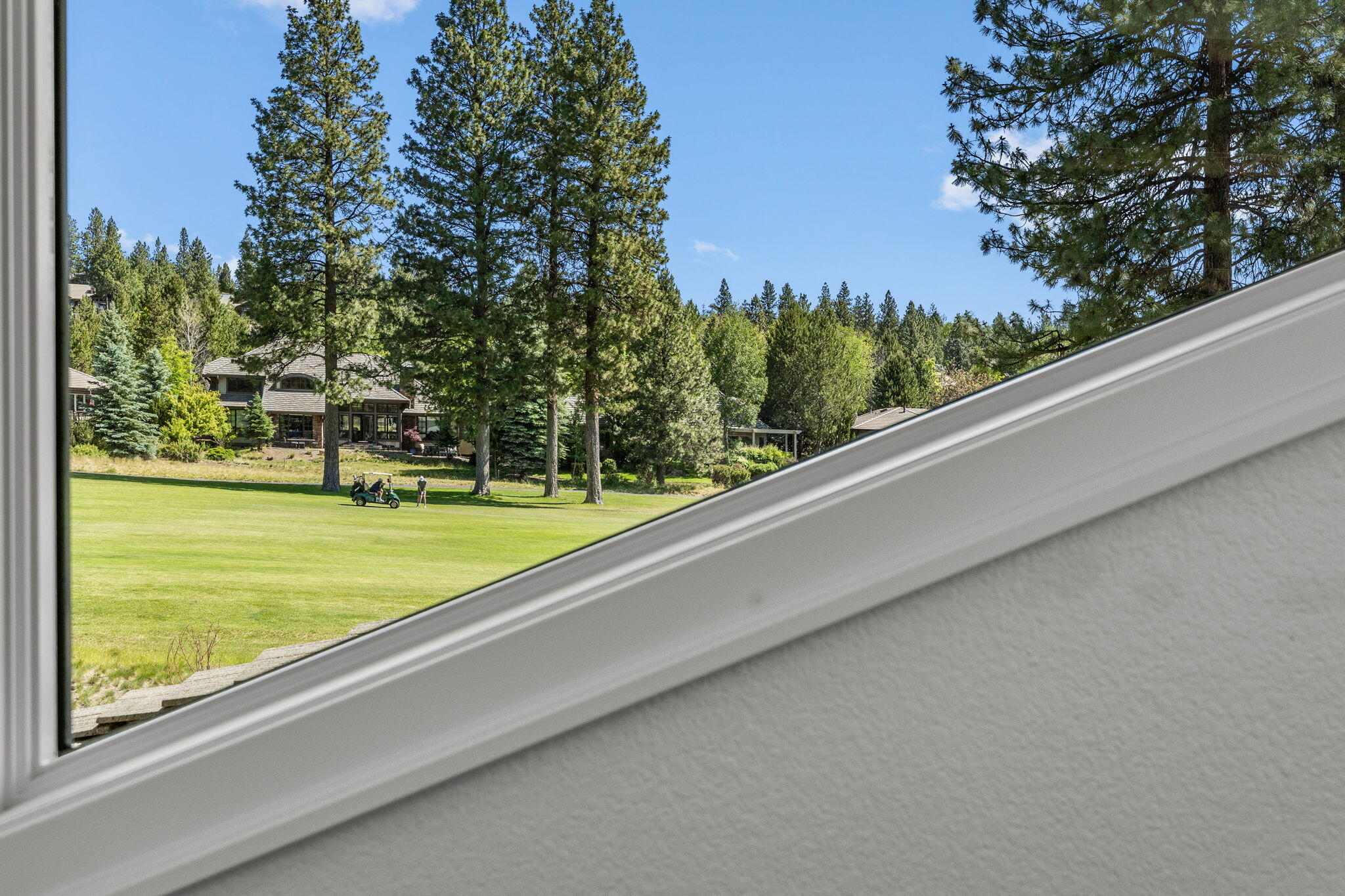 19558 Green Lakes Loop