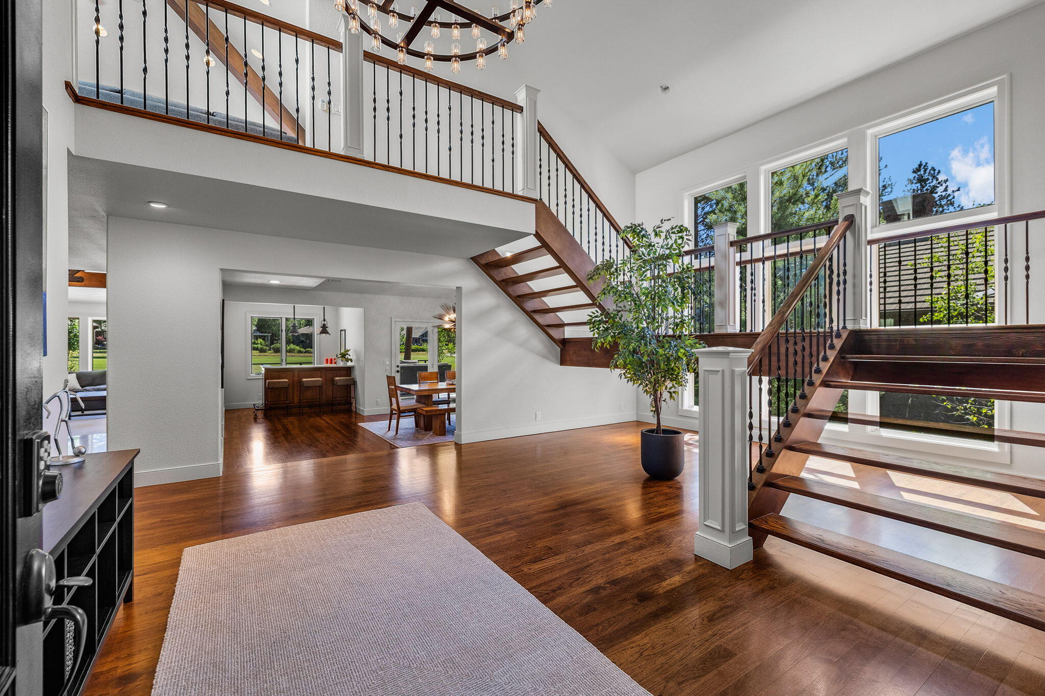 19558 Green Lakes Loop