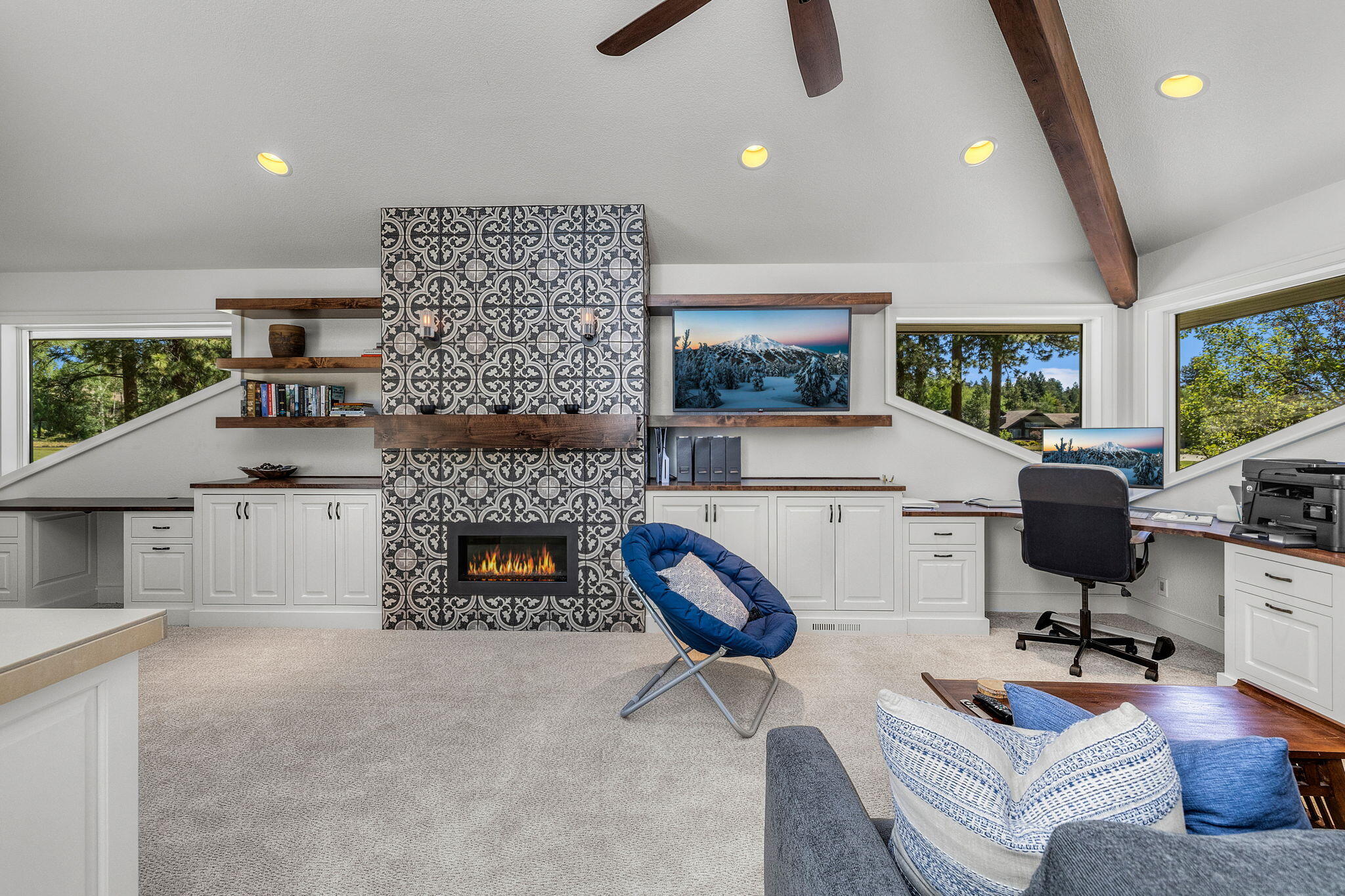 19558 Green Lakes Loop