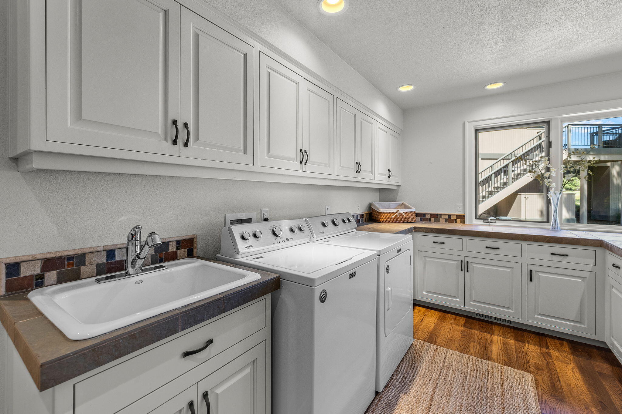 19558 Green Lakes Loop