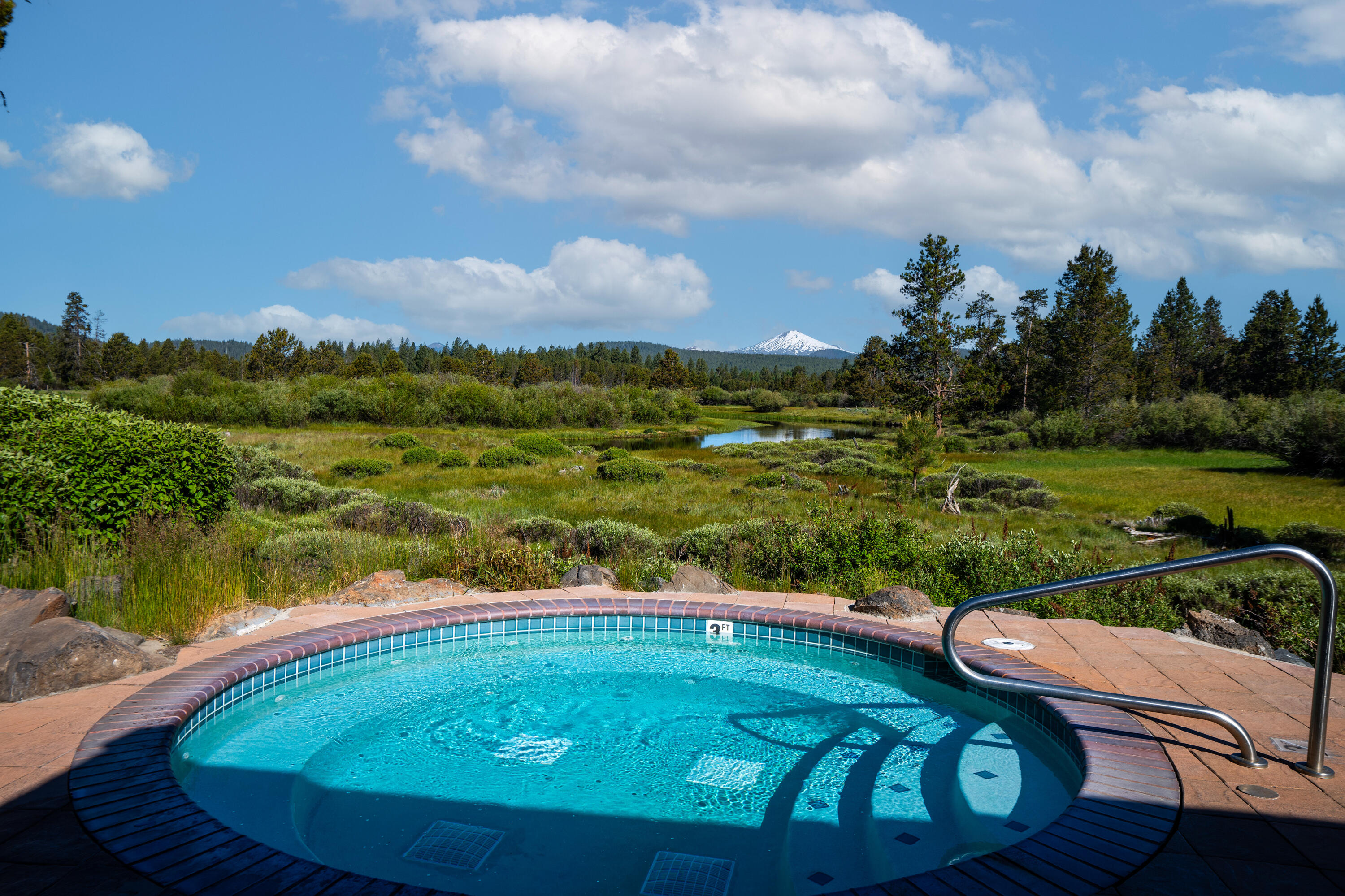 56340 Twin Rivers Drive