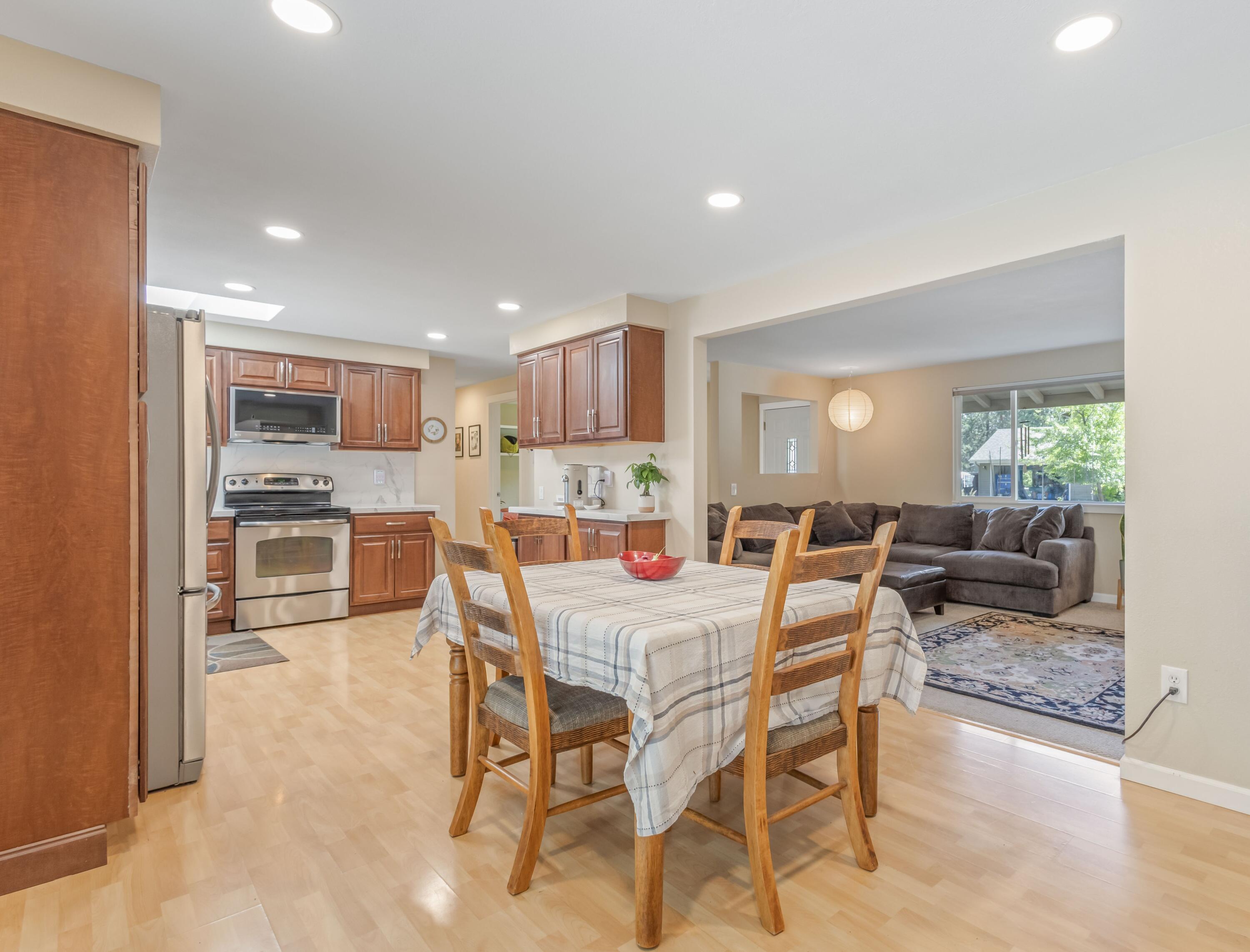 60939 Amethyst Street, Bend