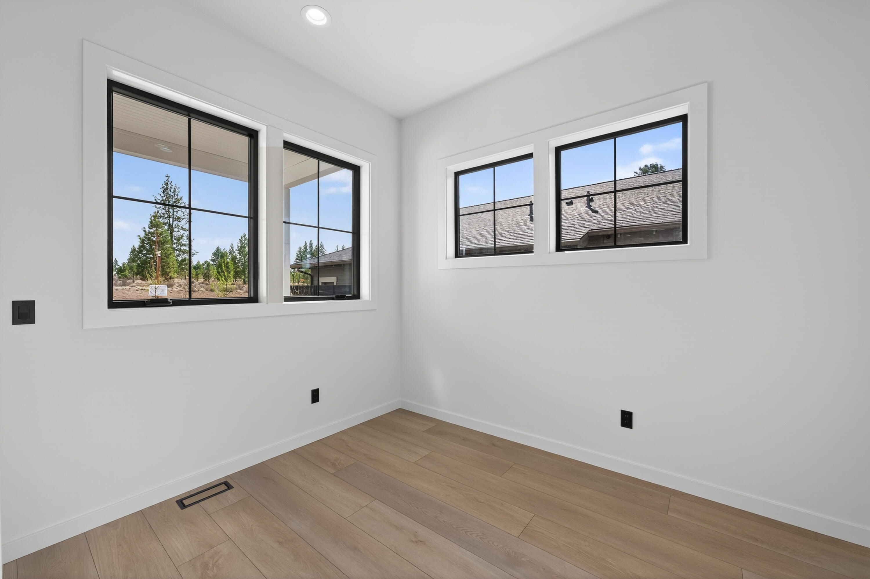 3444 NW Sullivan Avenue