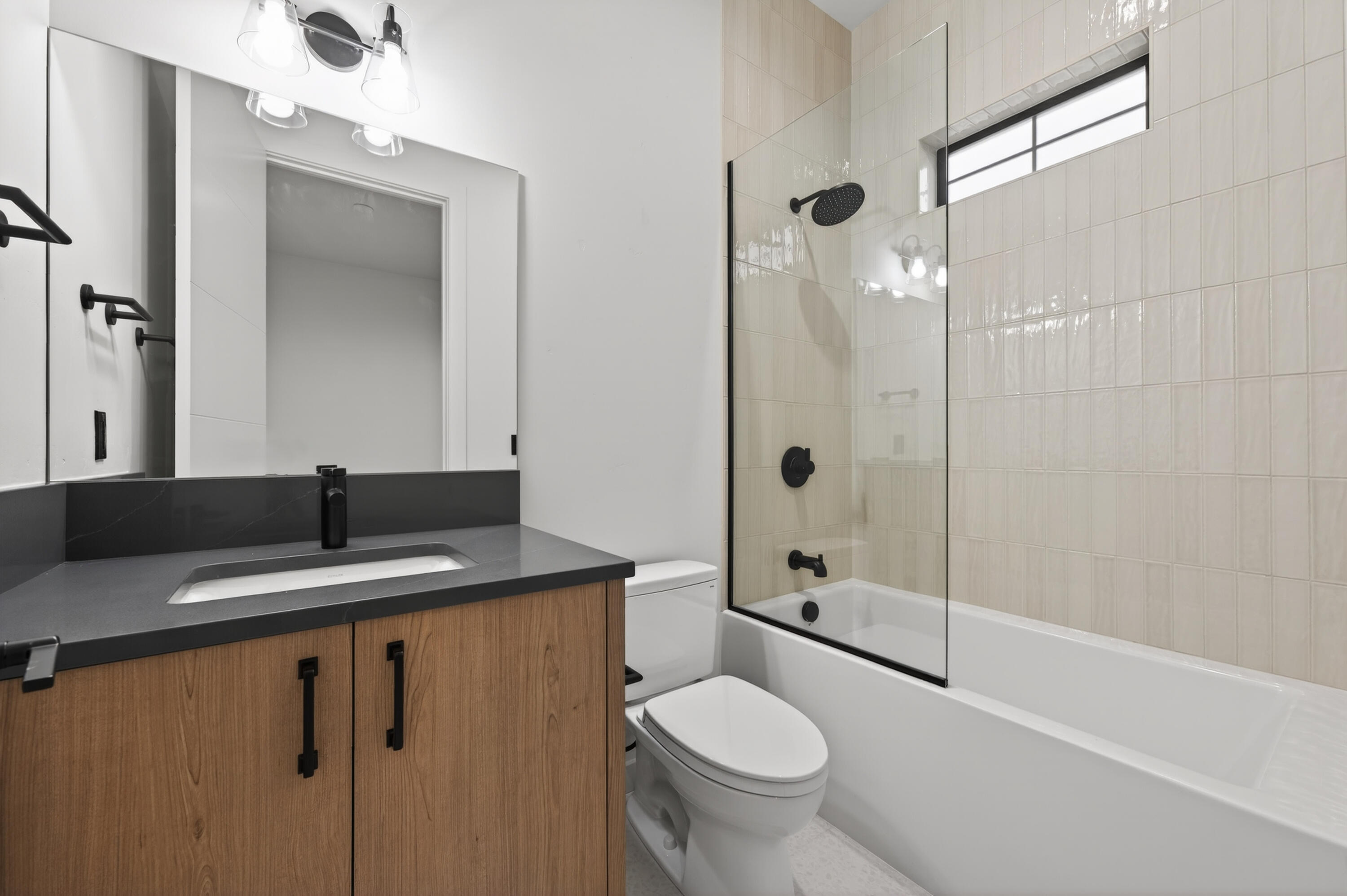 3444 NW Sullivan Avenue