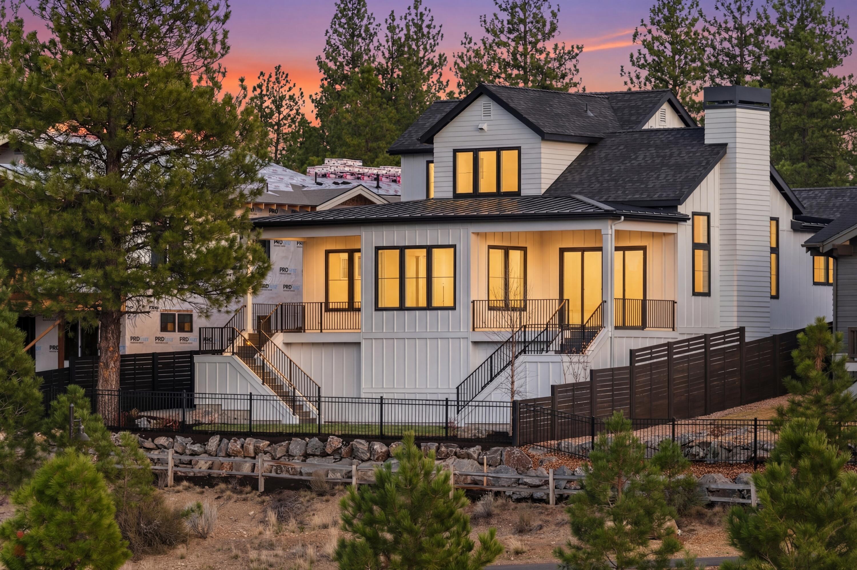 3444 NW Sullivan Avenue