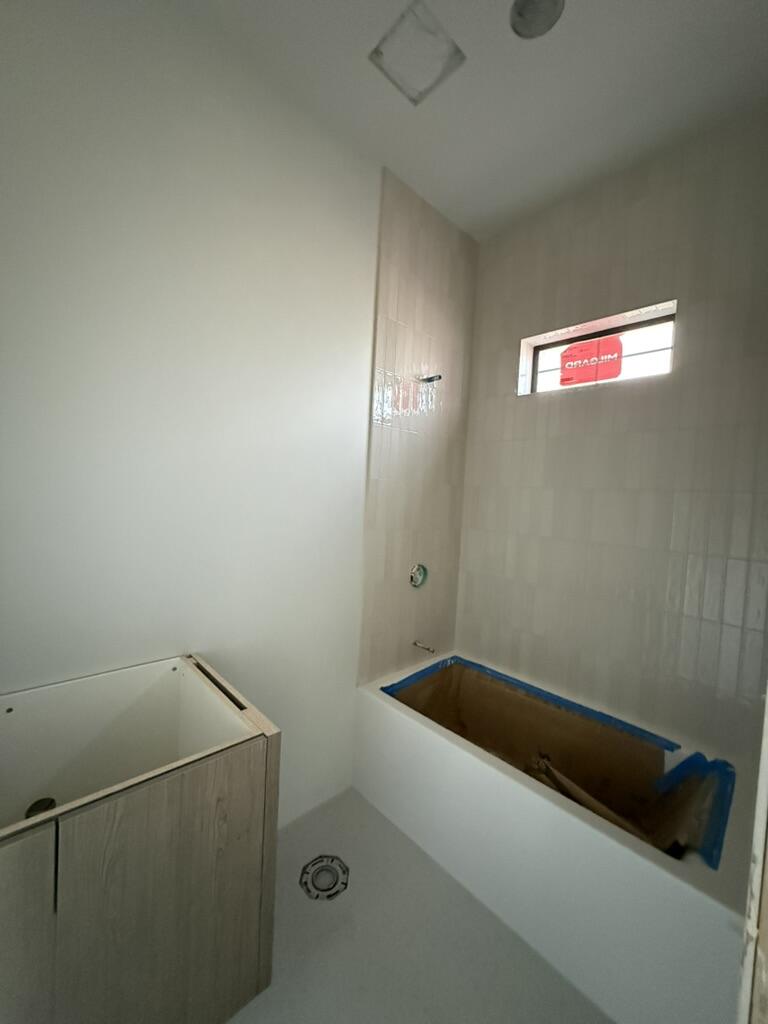 3444 NW Sullivan Avenue