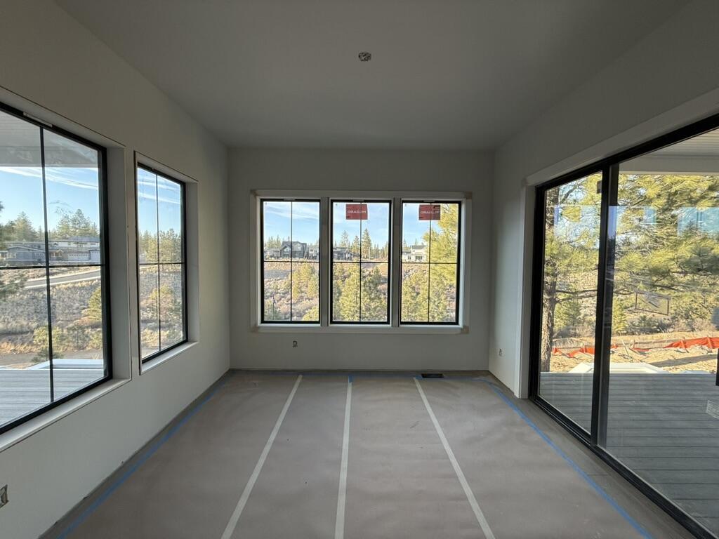 3444 NW Sullivan Avenue