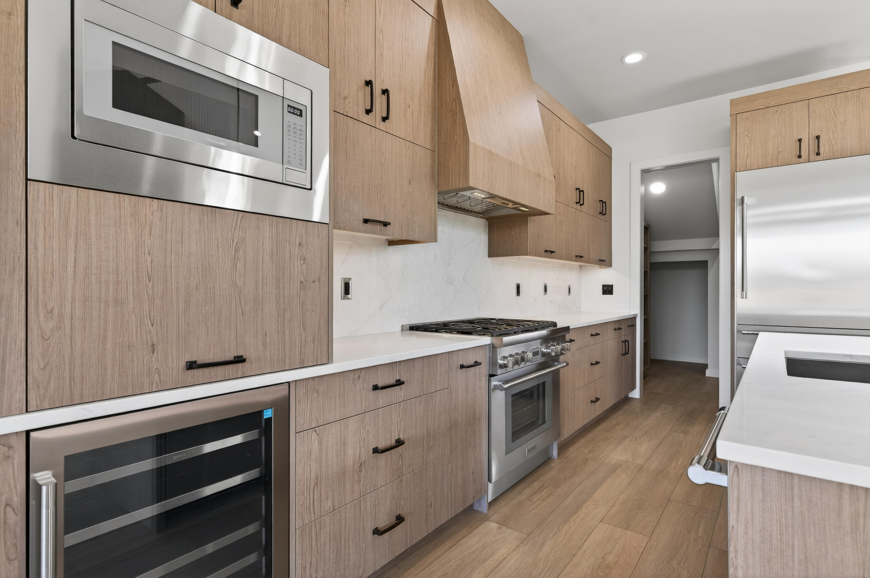 3444 NW Sullivan Avenue