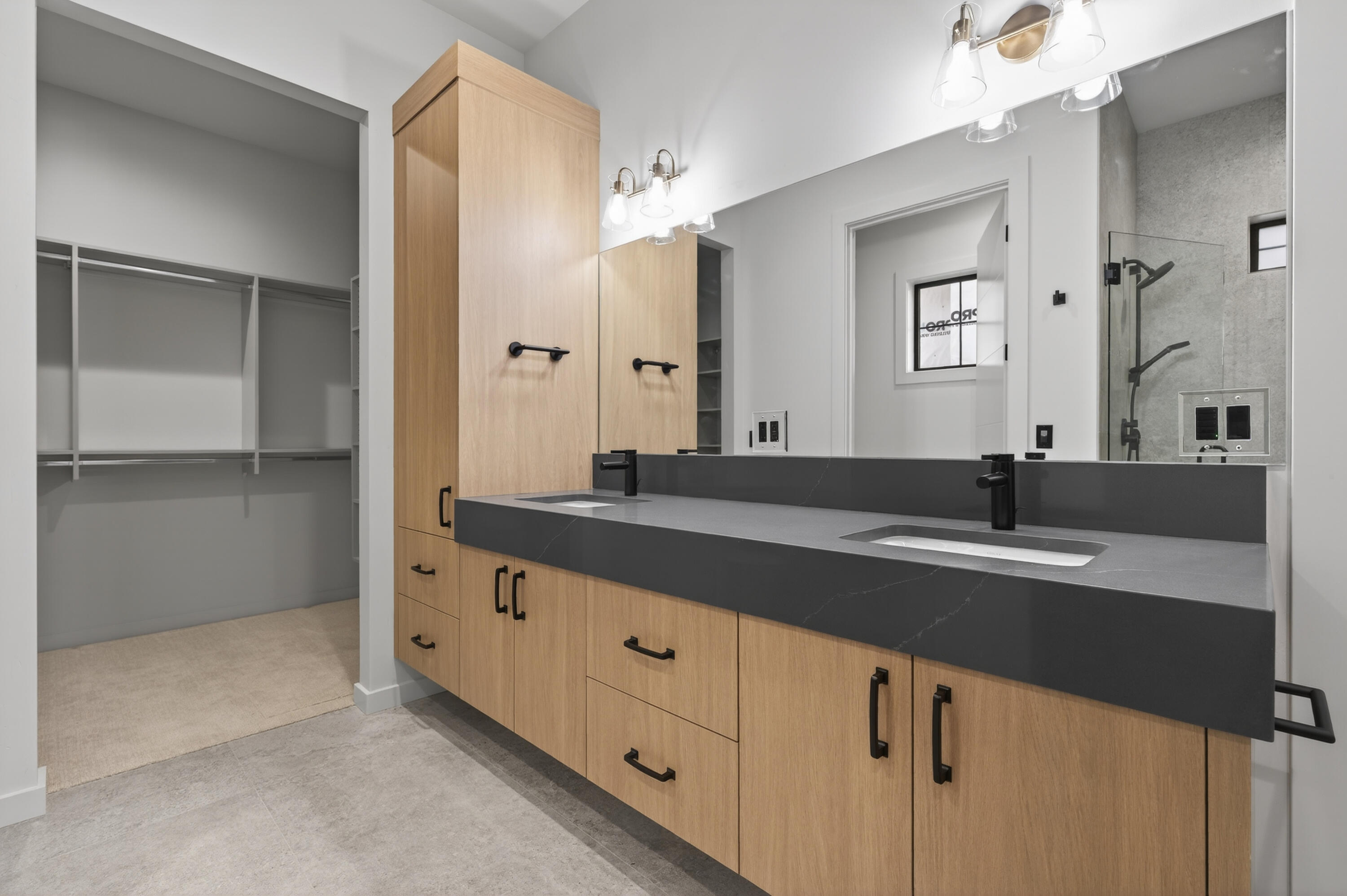 3444 NW Sullivan Avenue