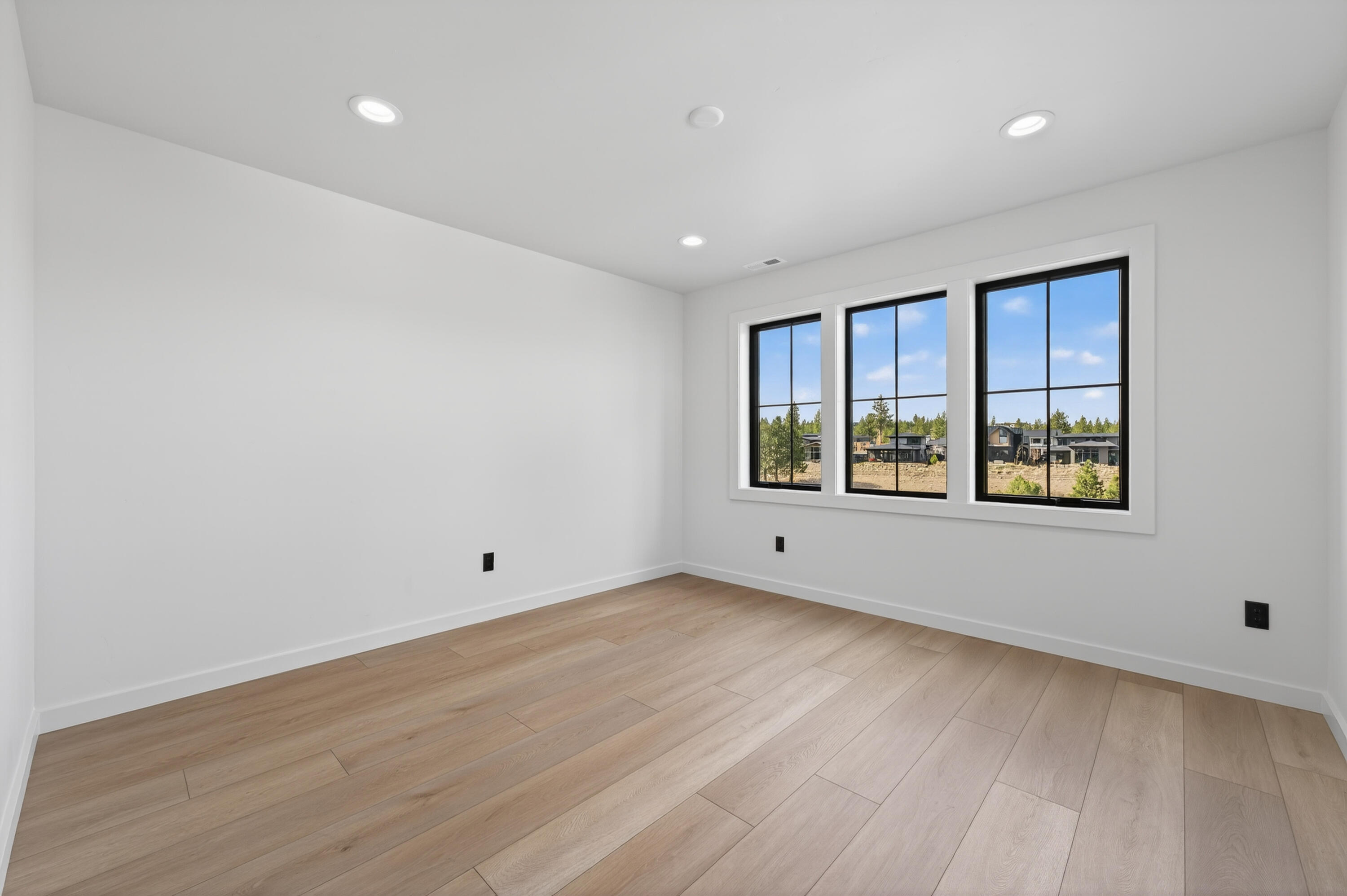 3444 NW Sullivan Avenue